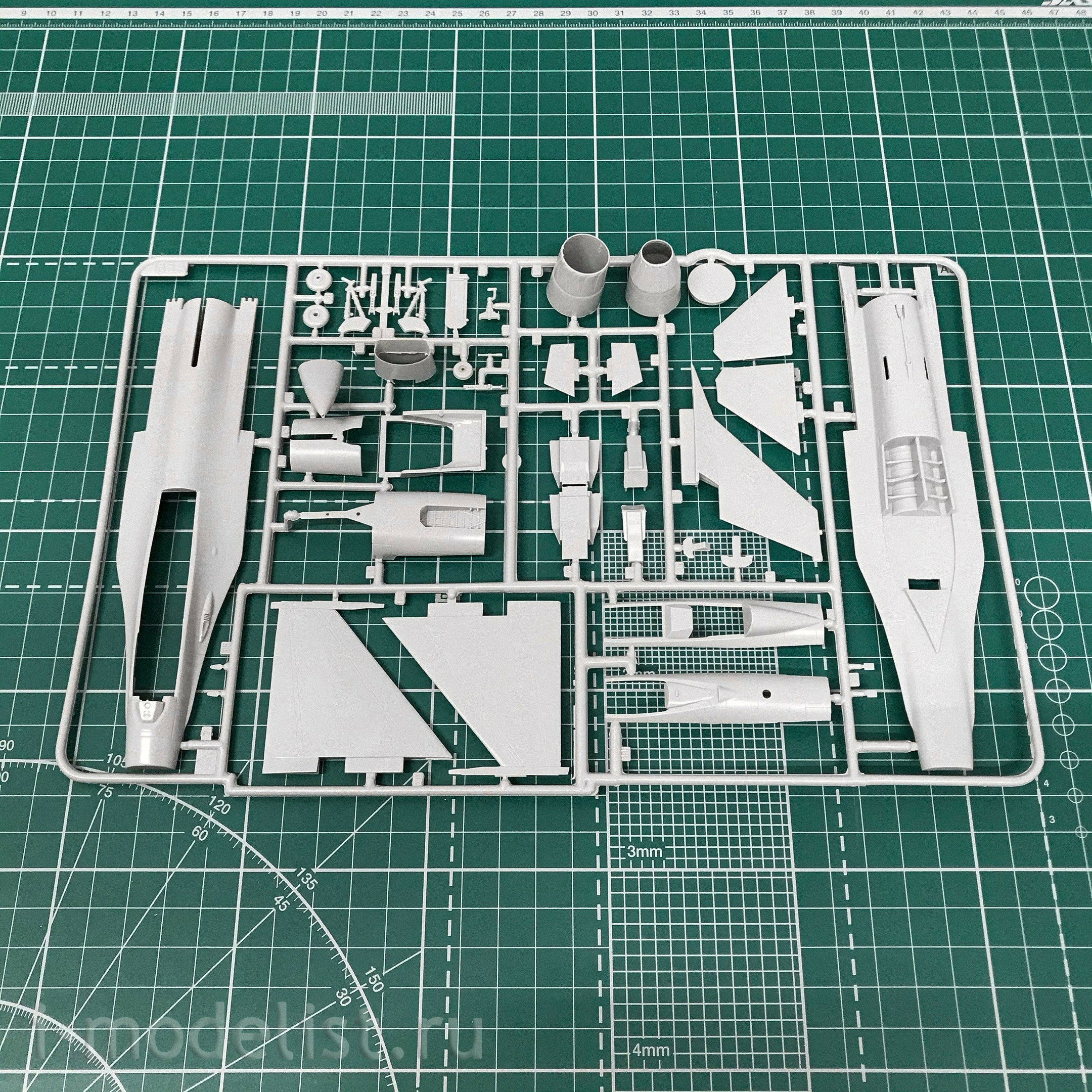 60701 Tamiya 1/72 American F16 Fighting Falcon fighter