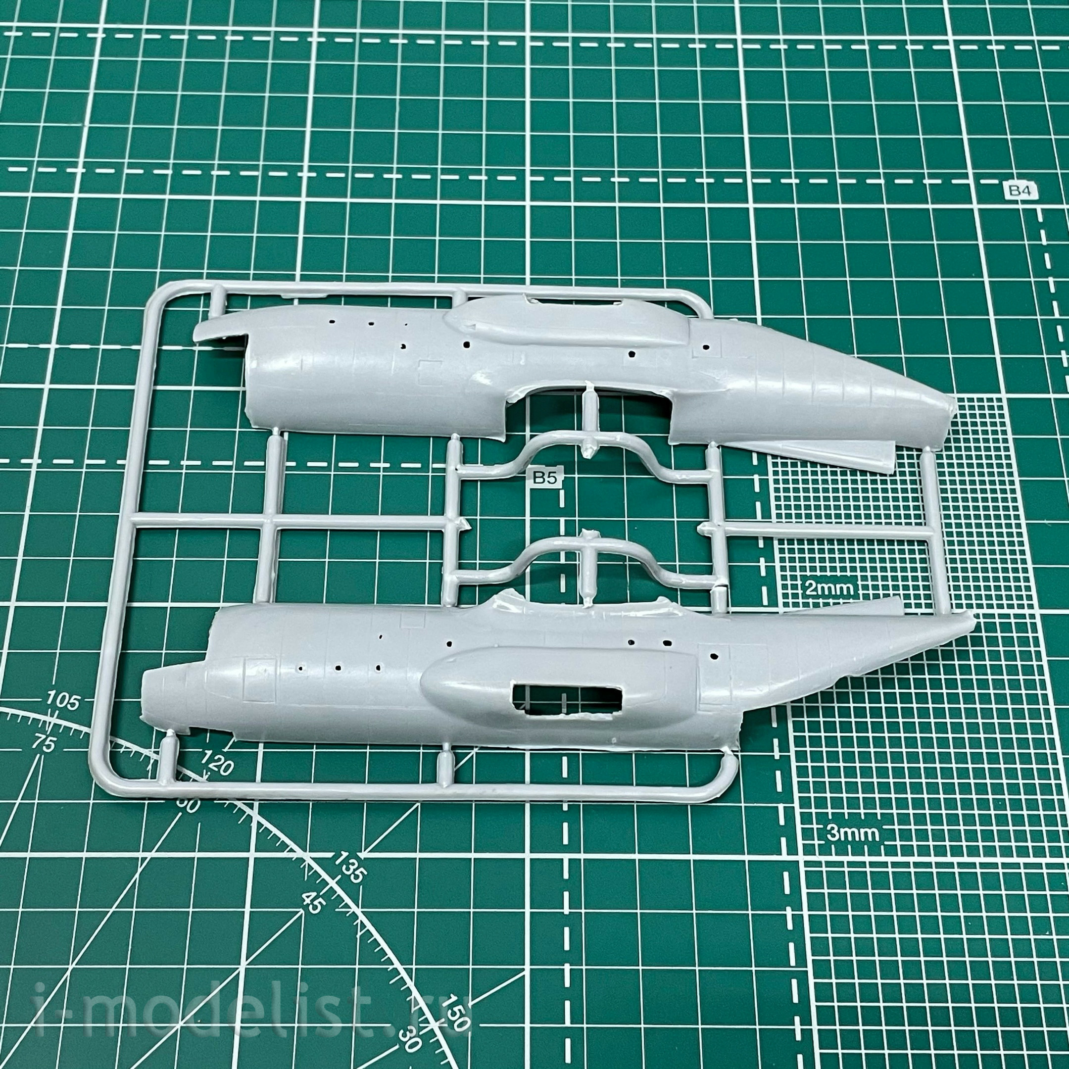 SVM-14002 Sova-M 1/144 EC-130V Aircraft