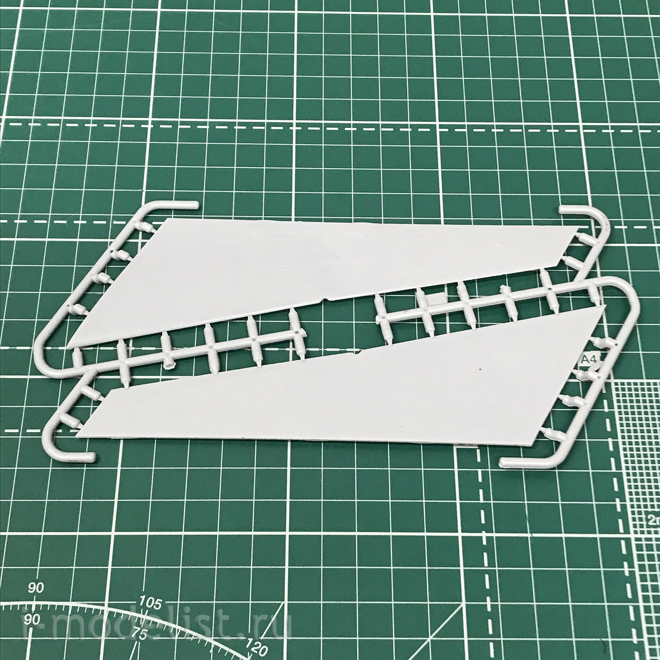 144154-3 Orient Express 1/144 Airliner 747SP RR SAUDI ARABIAN