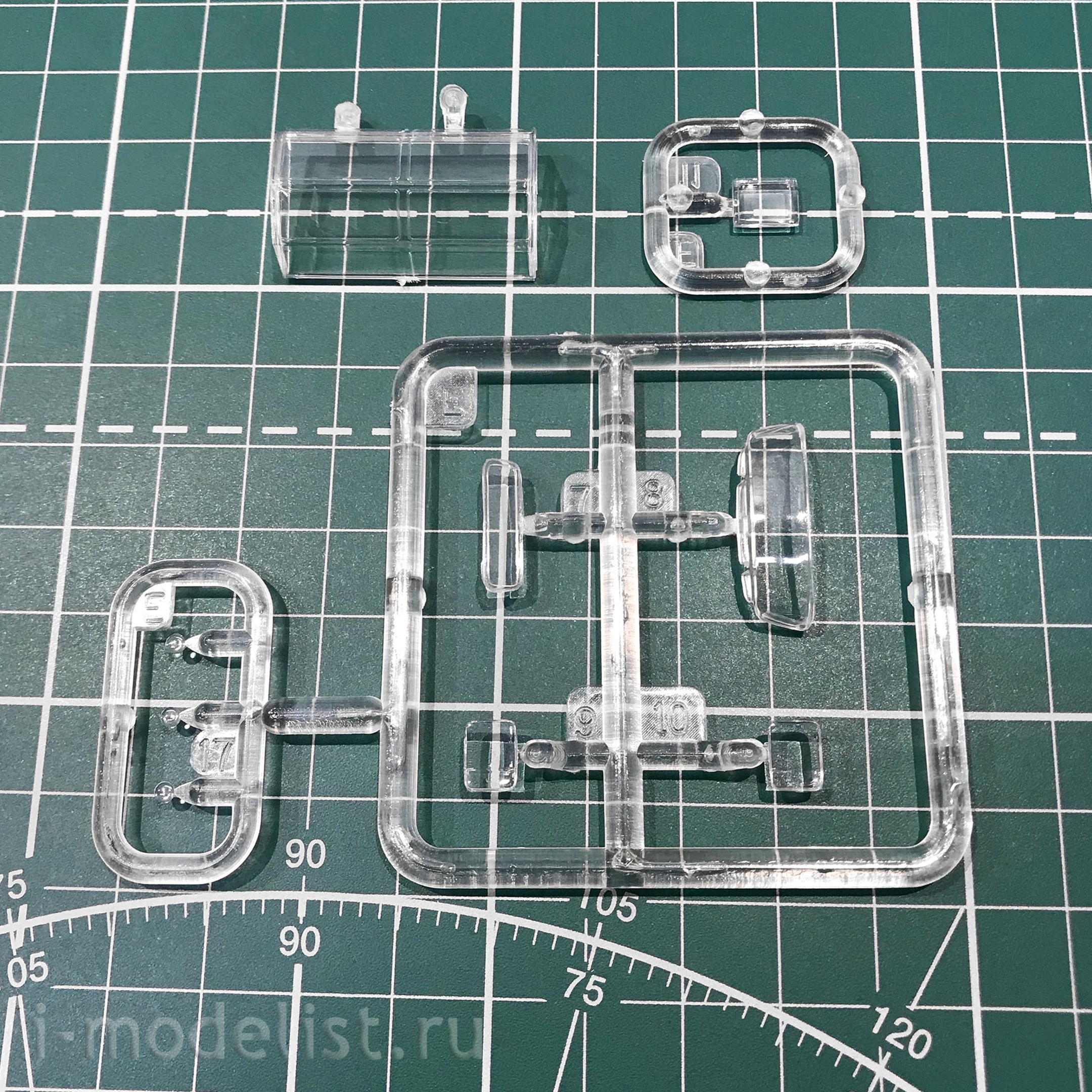 RL003 Krasny Mayak 1/72 Airfield mobile unit APA-35