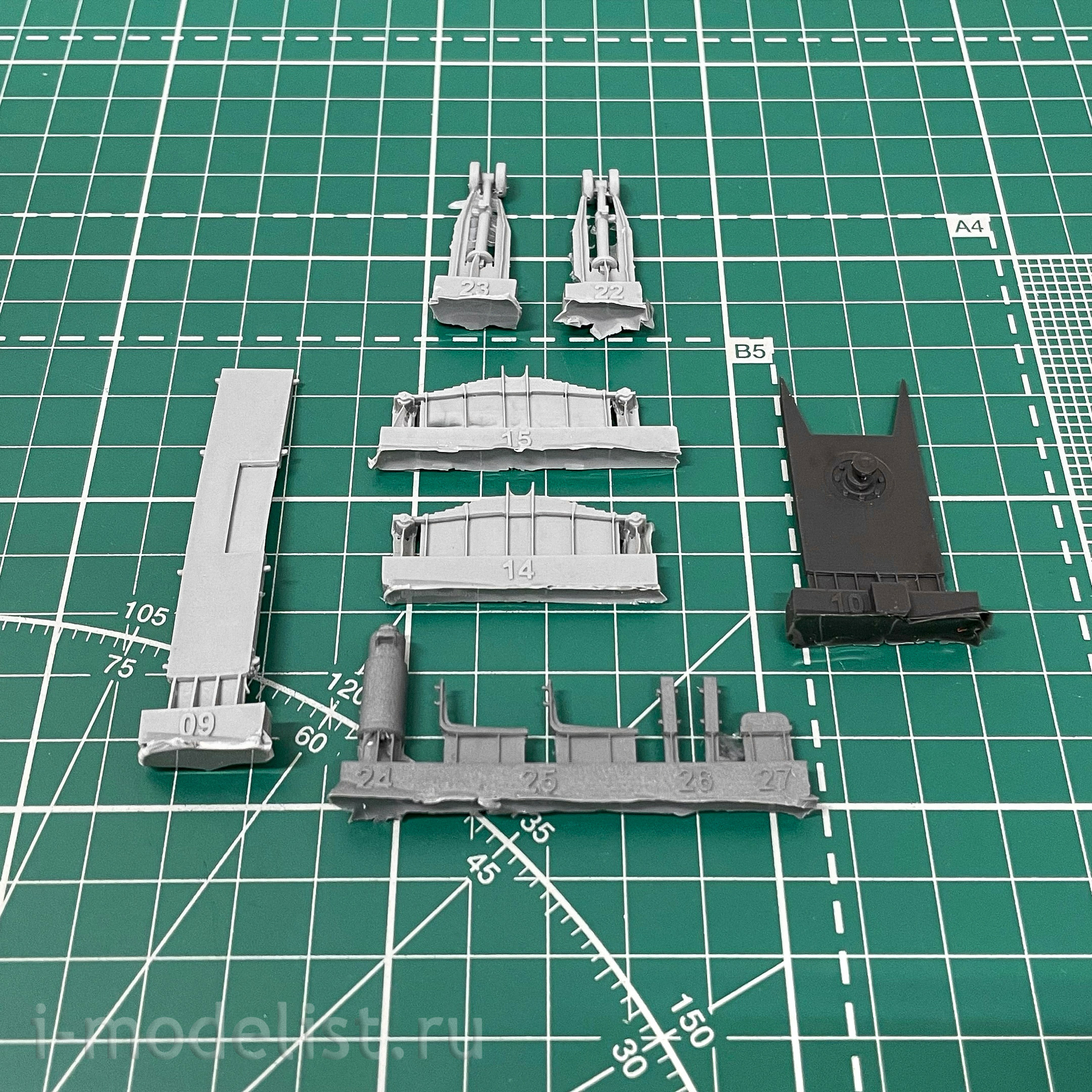 35030 GunTower Models 1/35 is a Soviet tractor with a semi-trailer. Kit 1 (51)