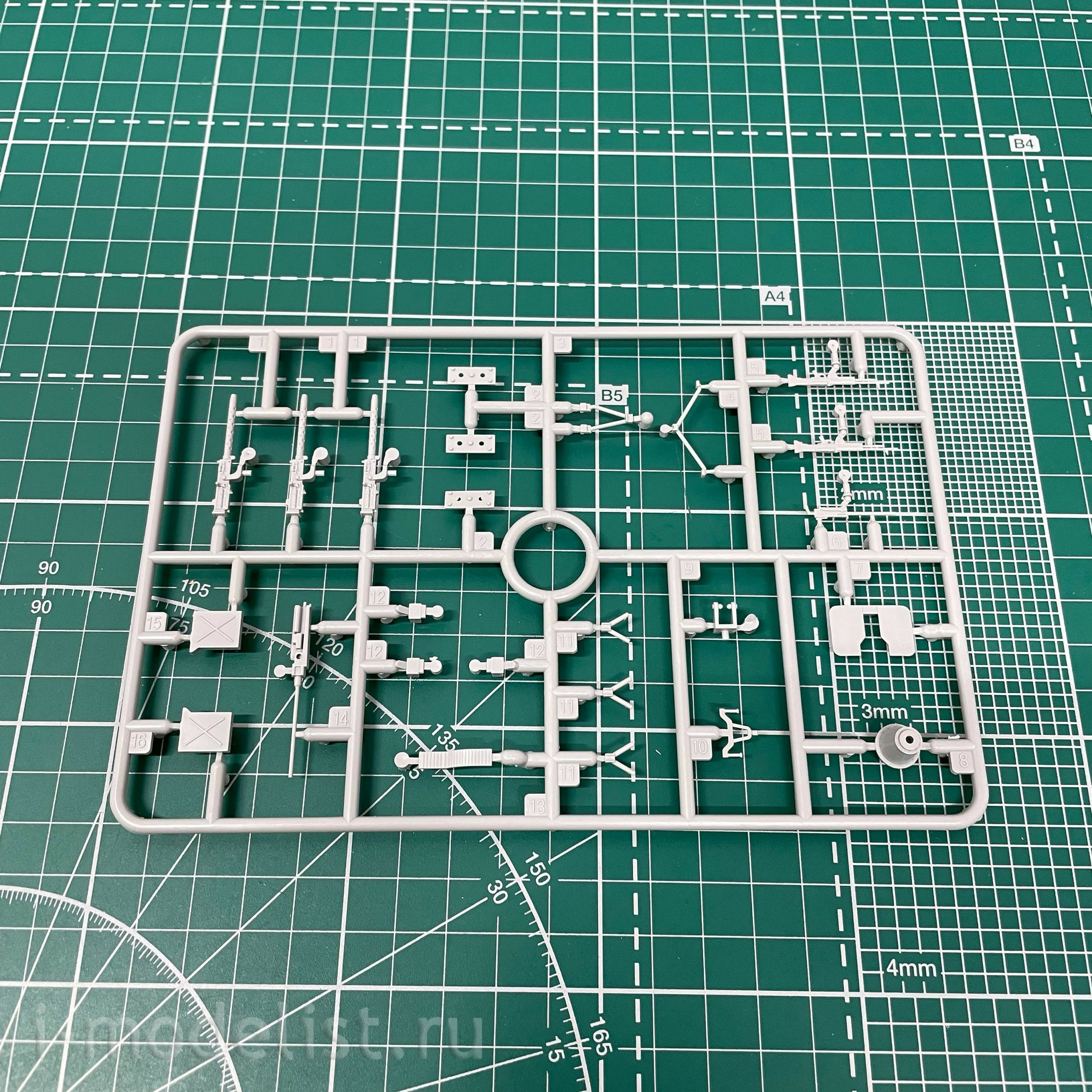2774 Italeri 1/48 Helicopter H-21C Flying Banana GunShip