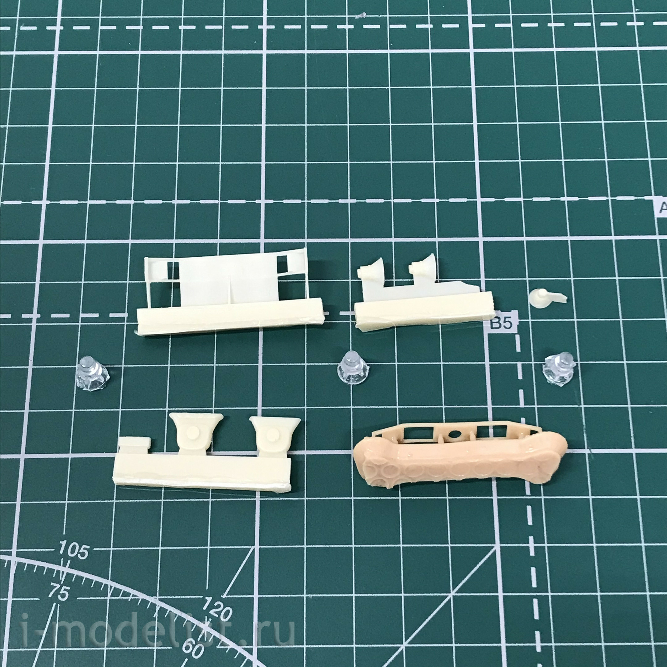 35006 GunTower Models 1/35 Special Vehicle. Kit 3 (2103)