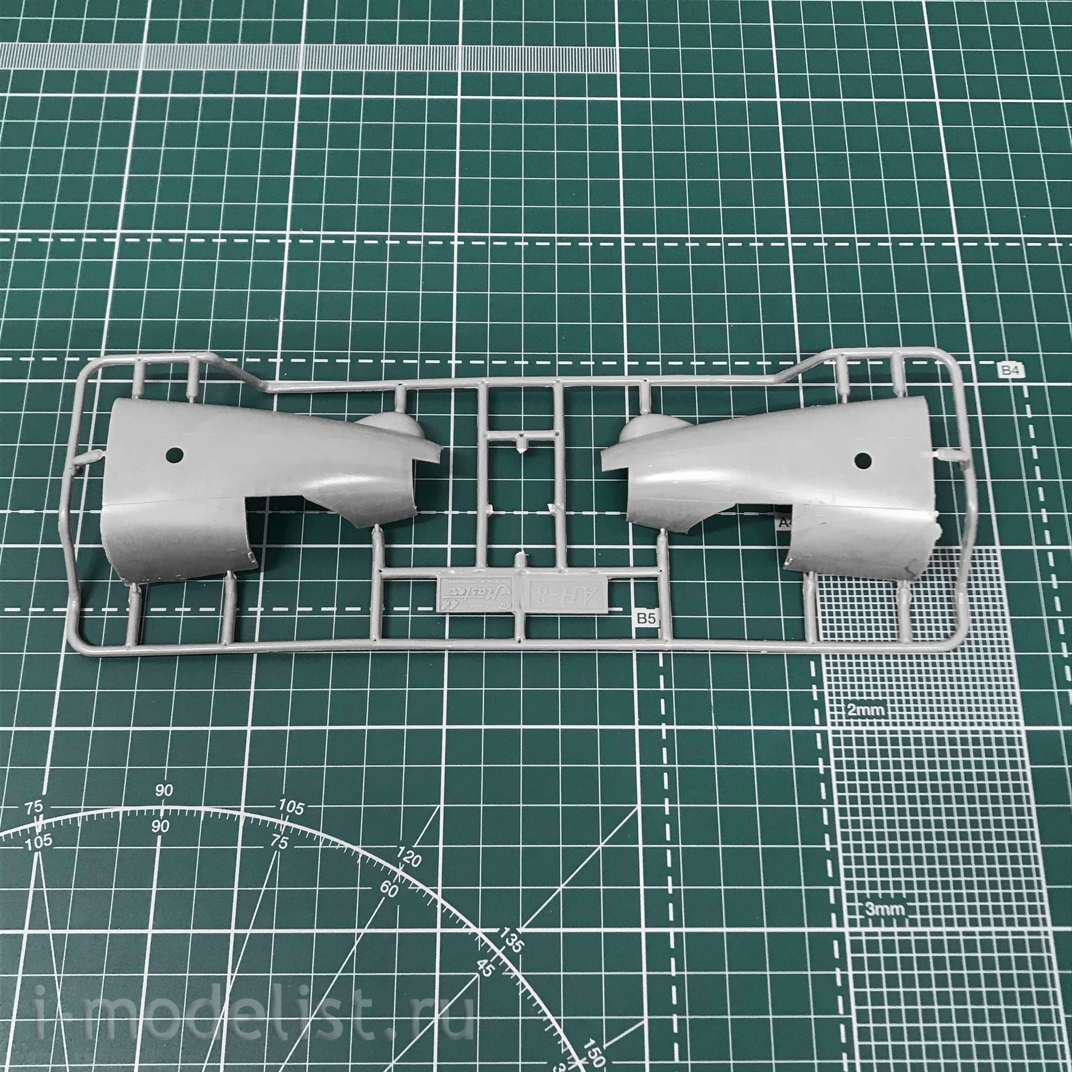 72141-01S Amodel 1/72 Antonov An-8 Vsu Tg-16 Nato code 