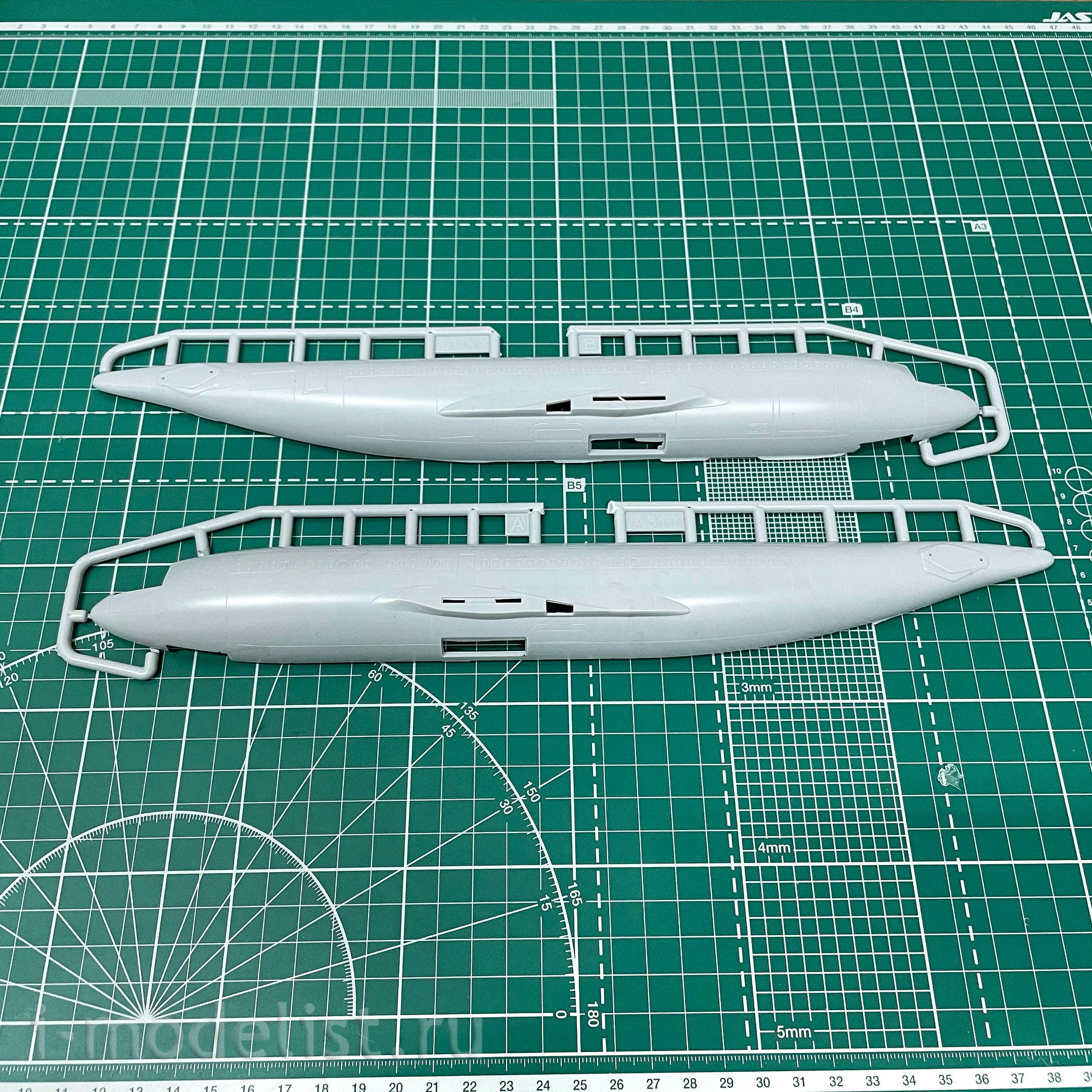 144150-2 Orient Express 1/144 Airliner A310-300 AIR AFRIQUE