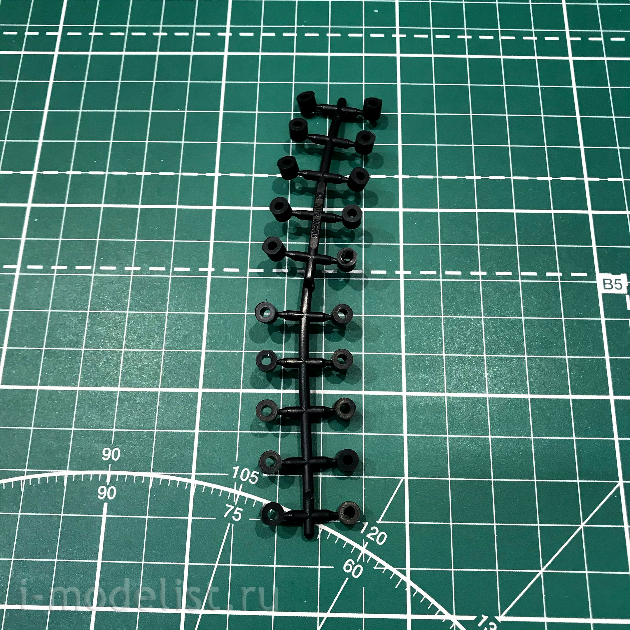 ES-005 Meng 1/35 Russian T-90A main battle tank, Special version (under license from UVZ)