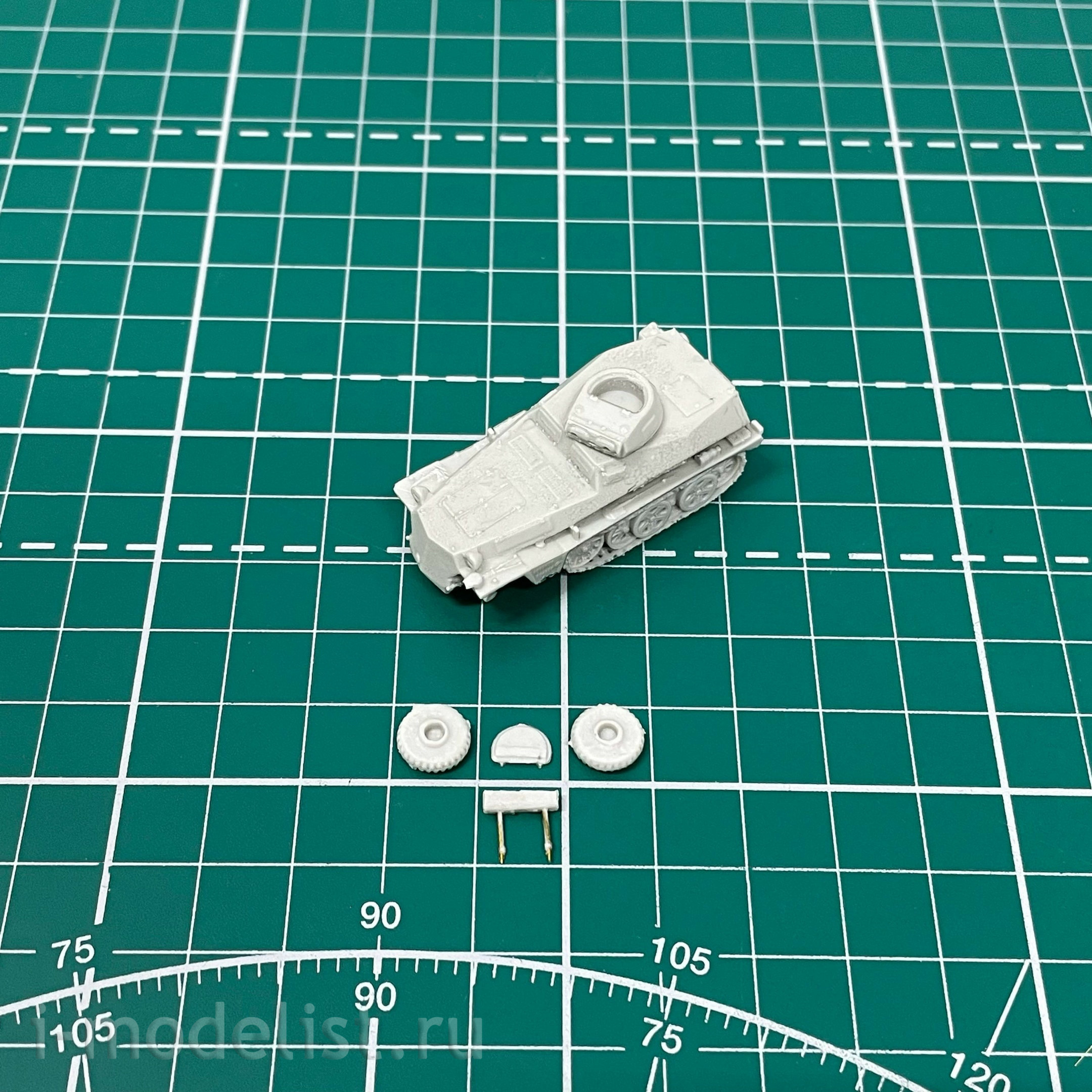 100109 Zebrano 1/100 German Surveillance Machine Sd. Kfz. 253 with Pz. I Tower