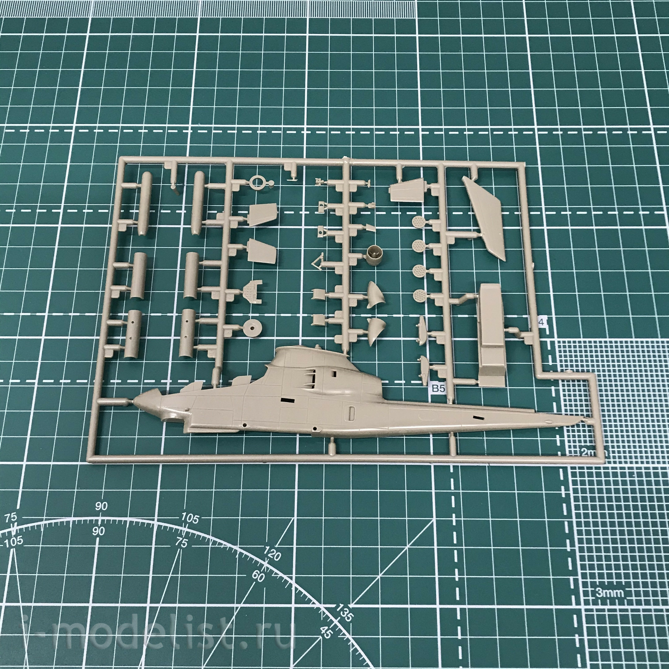 AZ7449 AZ Model 1/72 Ah-1G Huey Cobra 