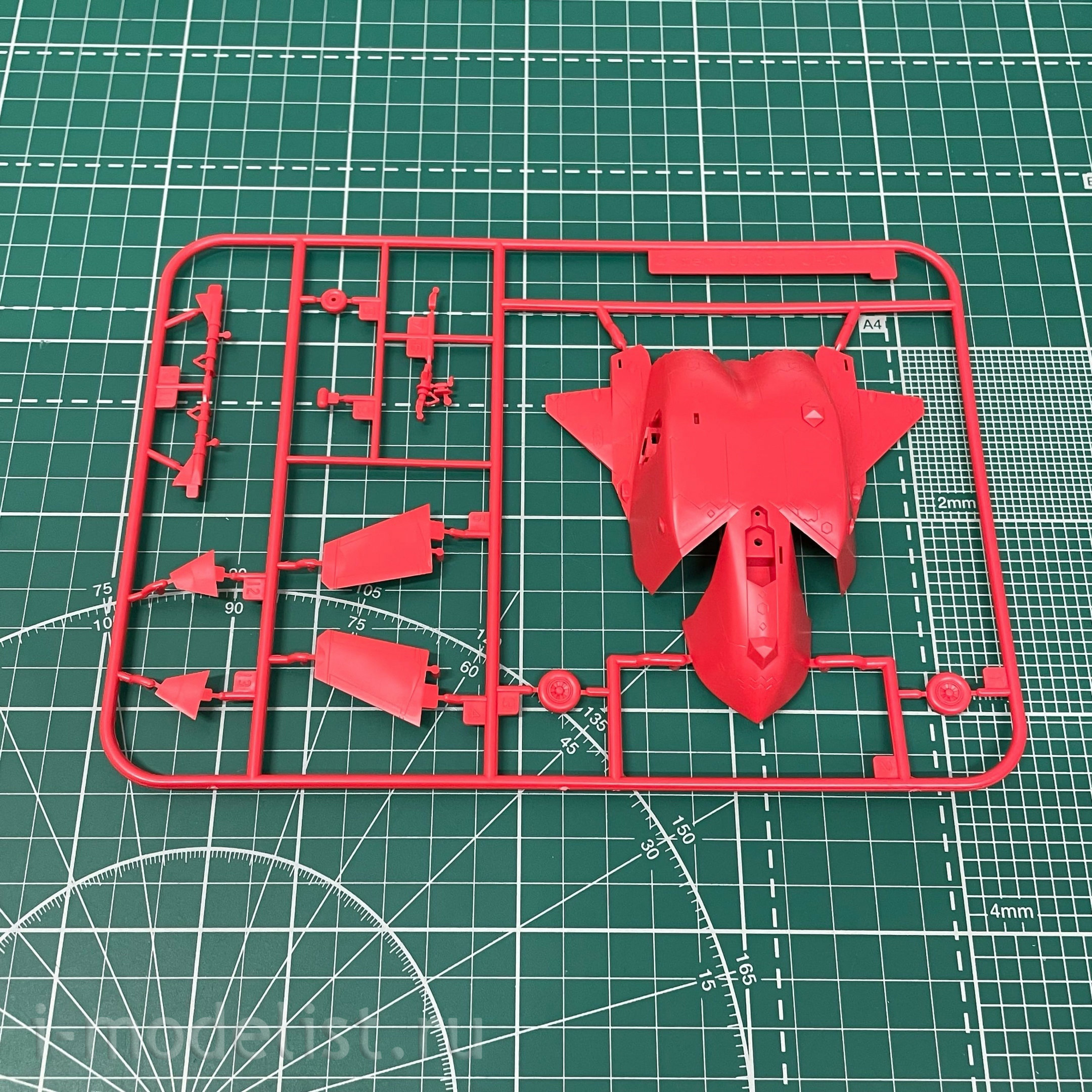 KH1001 KittyHawk 1/0 Fighter Q-Men J-20 Mighty Dragon