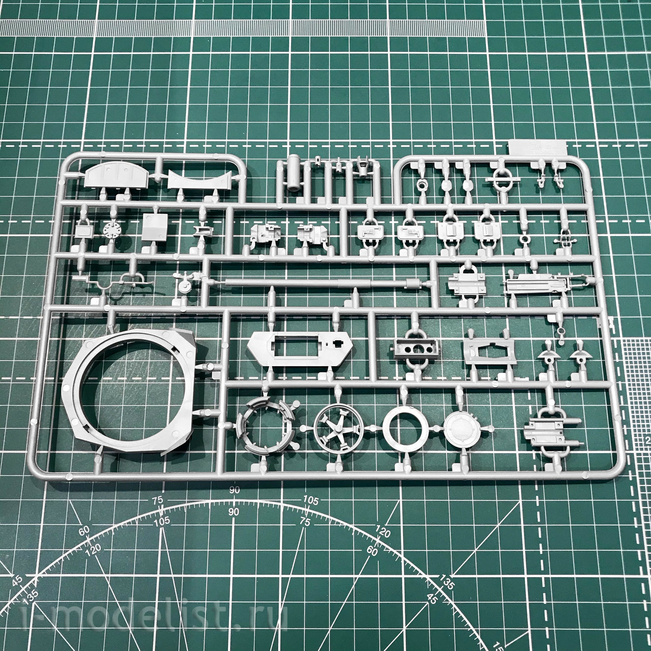 BT-001 Border Model 1/35 Pz.Kpfw.IV Ausf.G Mid/Late (2 IN 1)