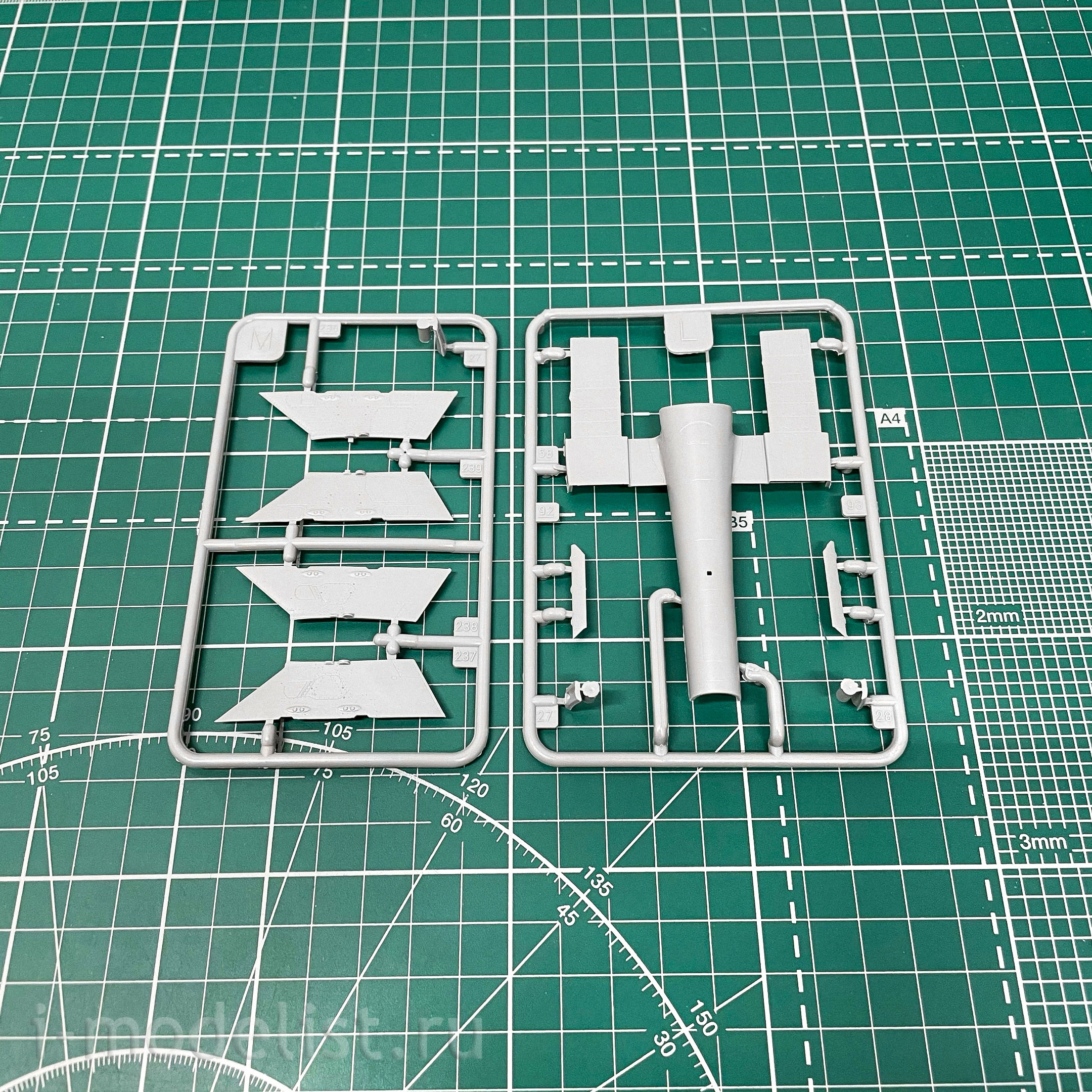 03853 Revell 1/48 Fighter-bomber GR. 4 