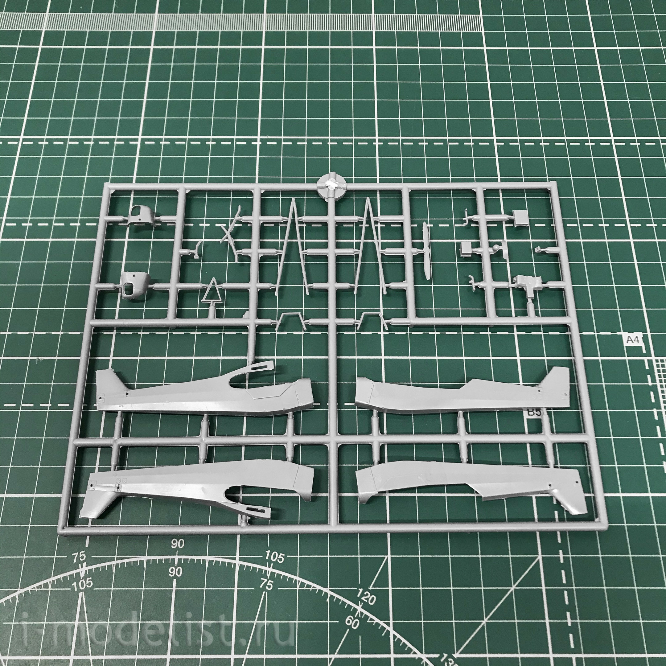 KPM0192 Kovozavody Prostejov 1/72 Piper L-4 