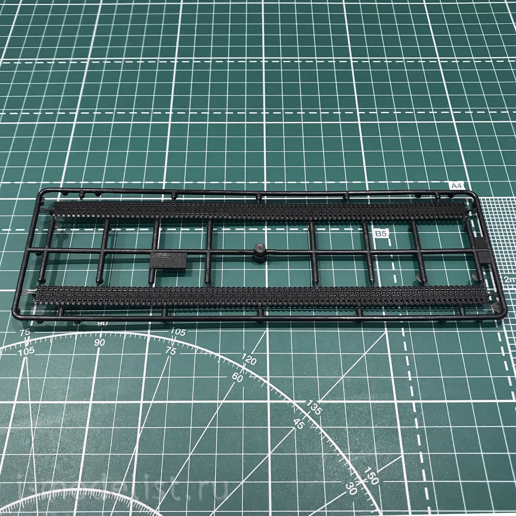 5011 Zvezda 1/72 Soviet heavy tank is-2