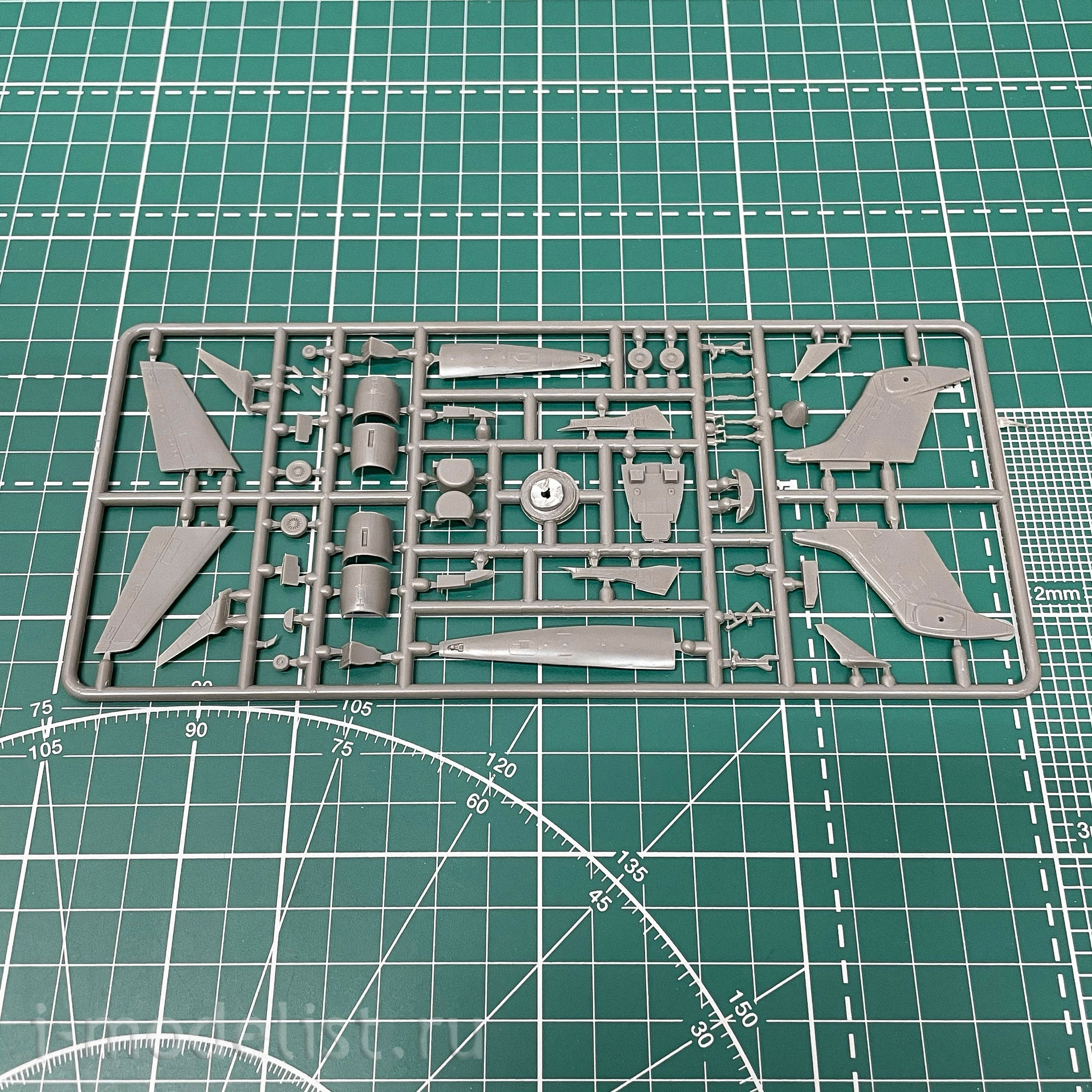 BPK14407 BPK 1/144 Bombardier CRJ700 Aircraft
