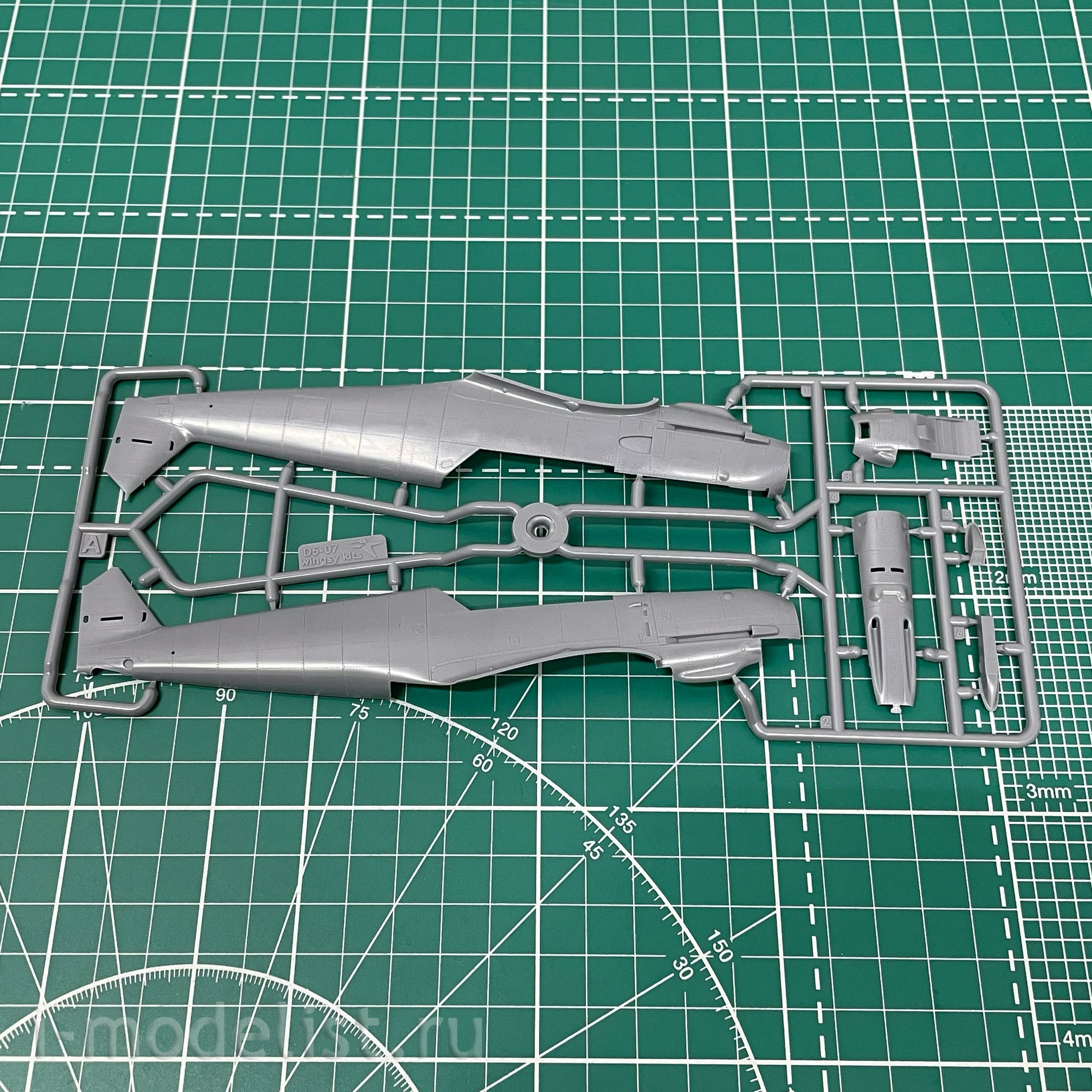 D5-08 Wingsy Kits 1/48 German World War II fighter MESSERSCHMITT Bf 109 E-3