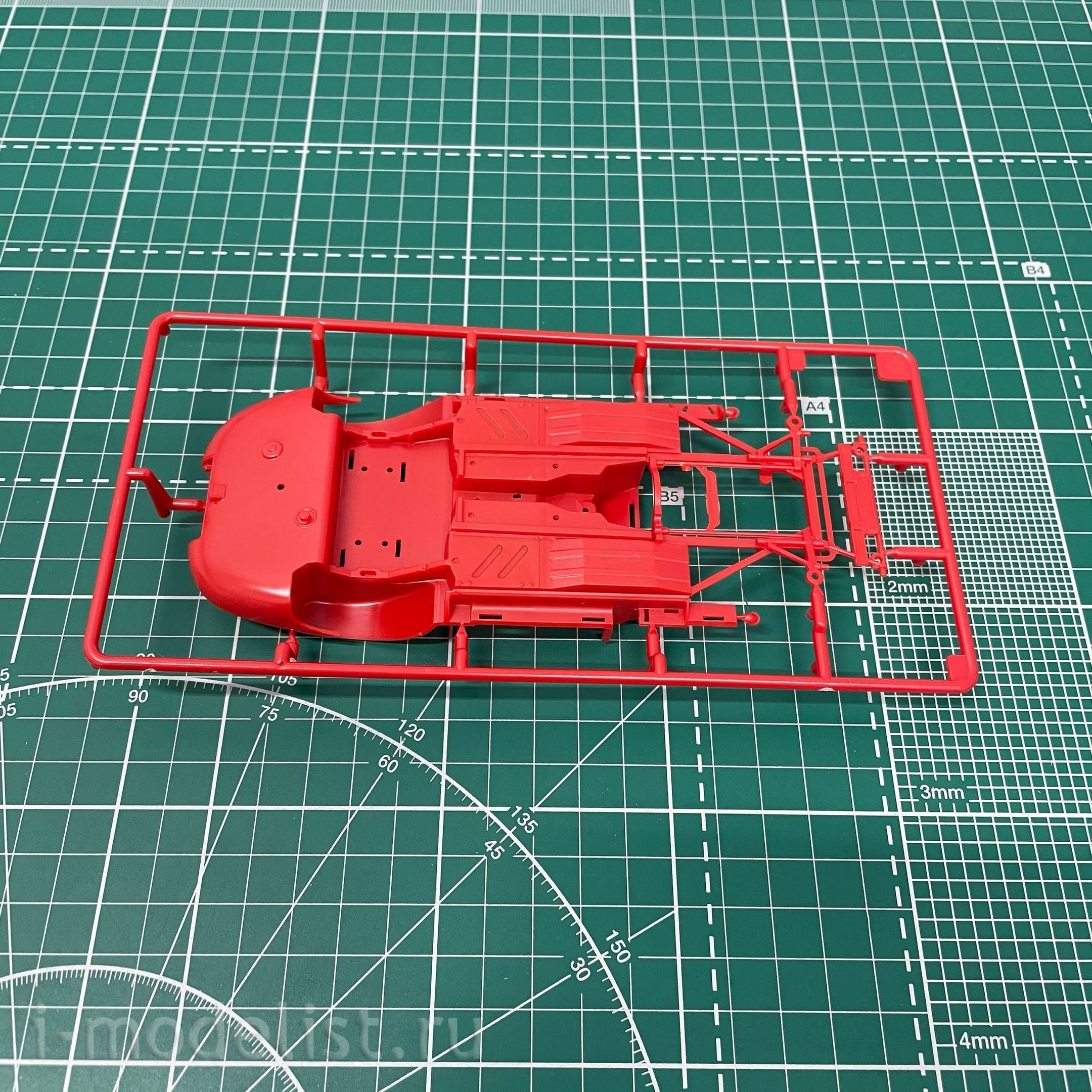 07668 Revell 1/24 Jaguar E-Type Sports car (Coupé)