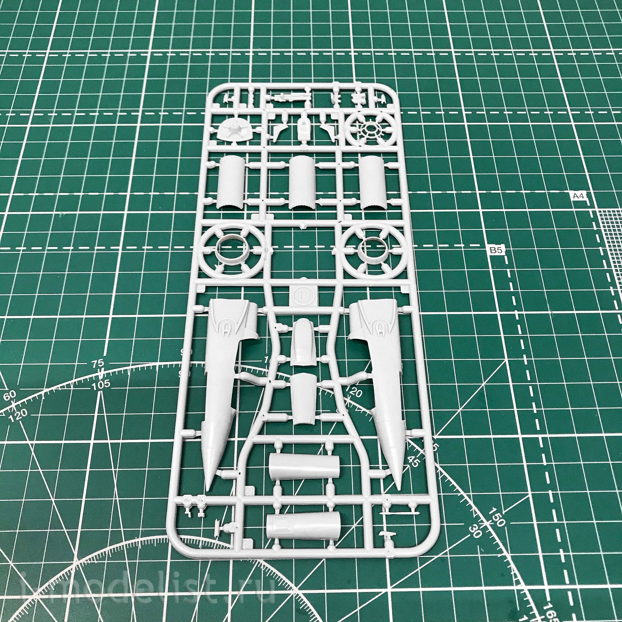 72063 ModelSvit 1/72 Mirage III EA/EBR Aircraft