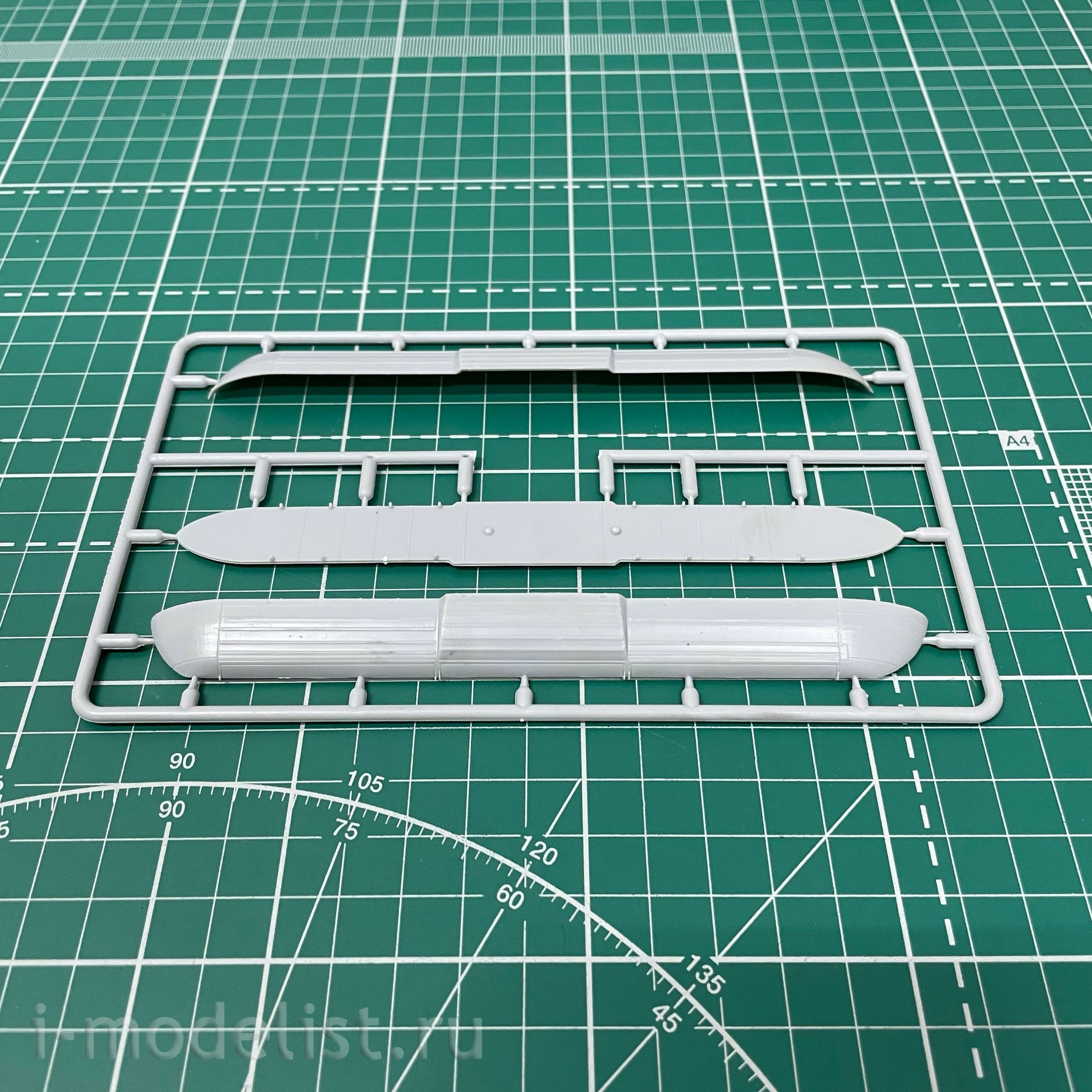 144-005 AMP 1/144 DC-10 Air Tanker Aircraft