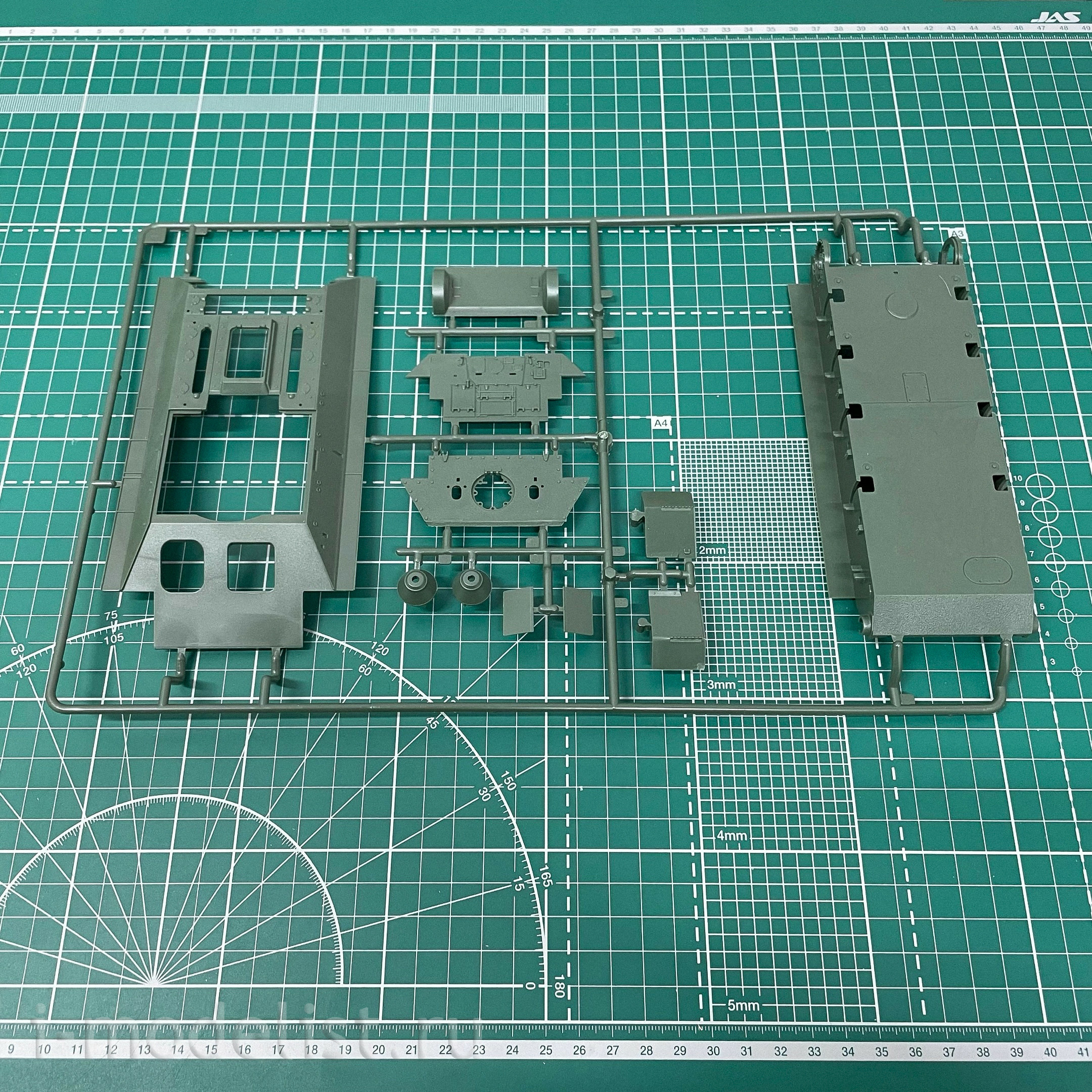 6585 Italeri 1/35 34/85 Korean War Tank