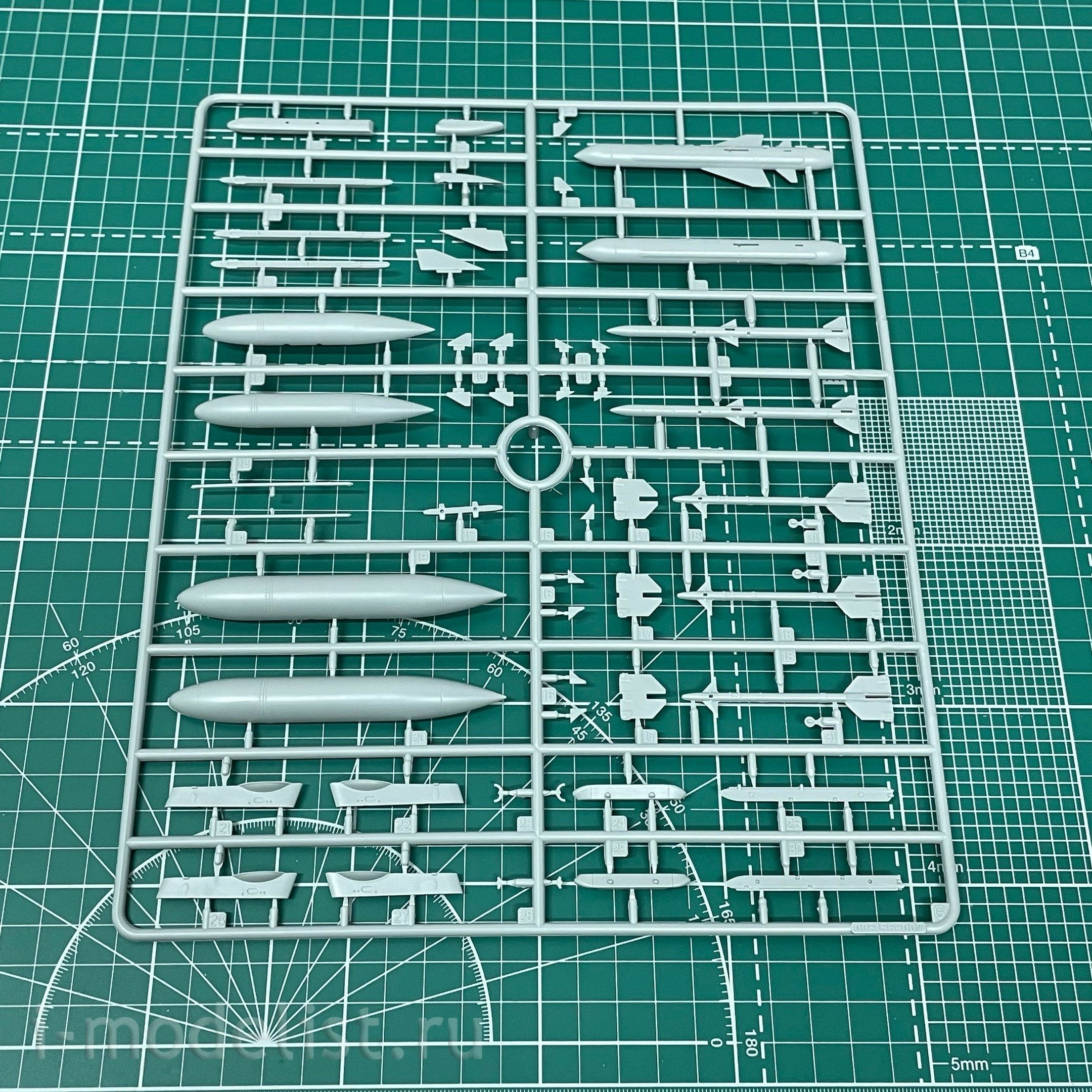 K48060 Kinetic 1/48 Fighter Harrier GR1/GR3