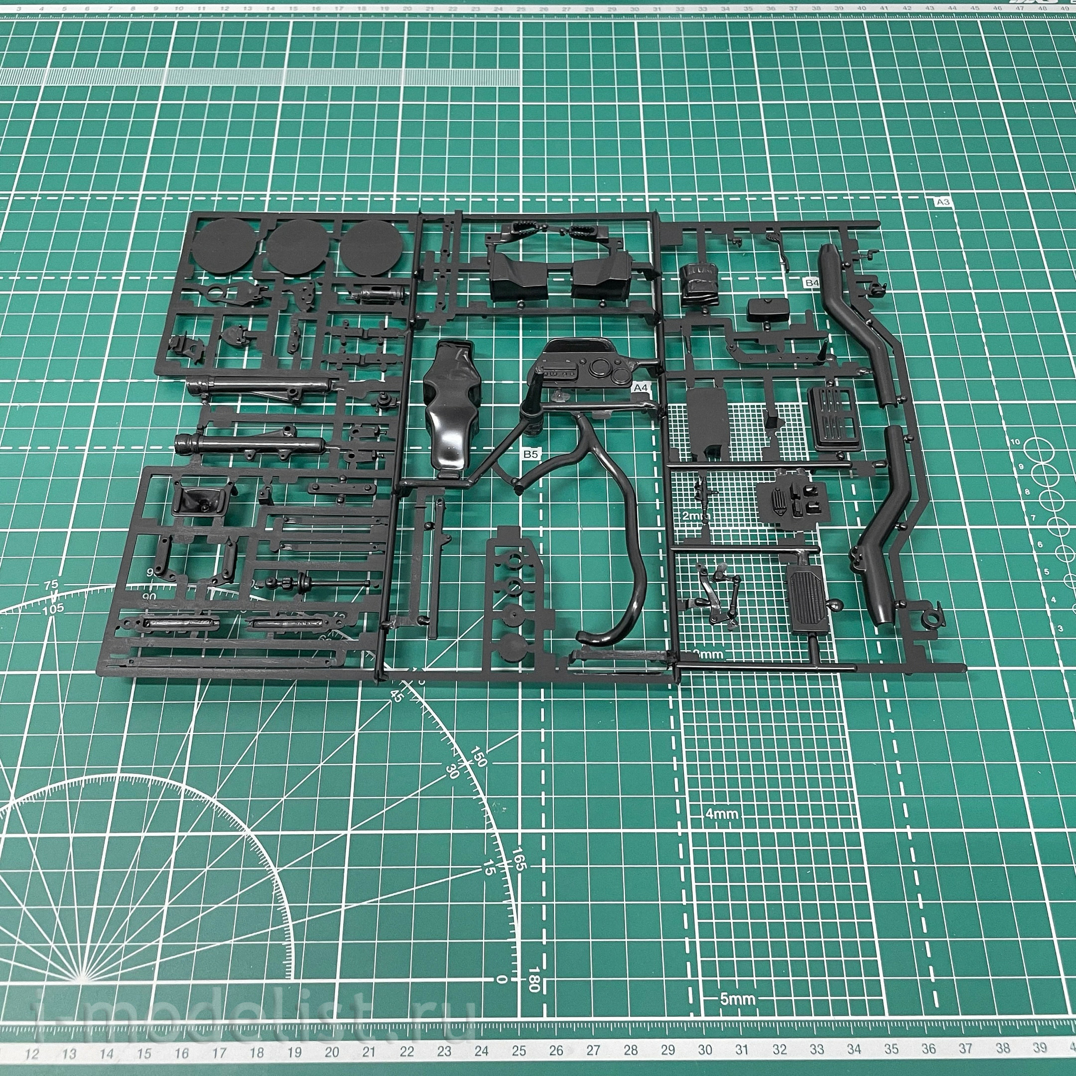 4643 Italeri 1/9 Motorcycle Cagiva Elefant 850-1987
