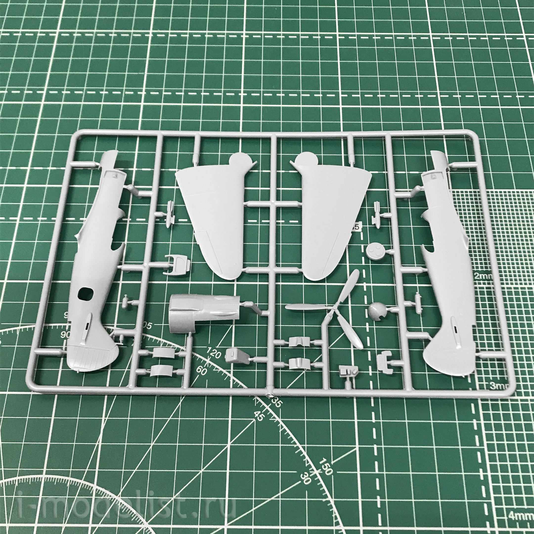 KPM0194 Kovozavody Prostejov 1/72 Aircraft La-5 Late 