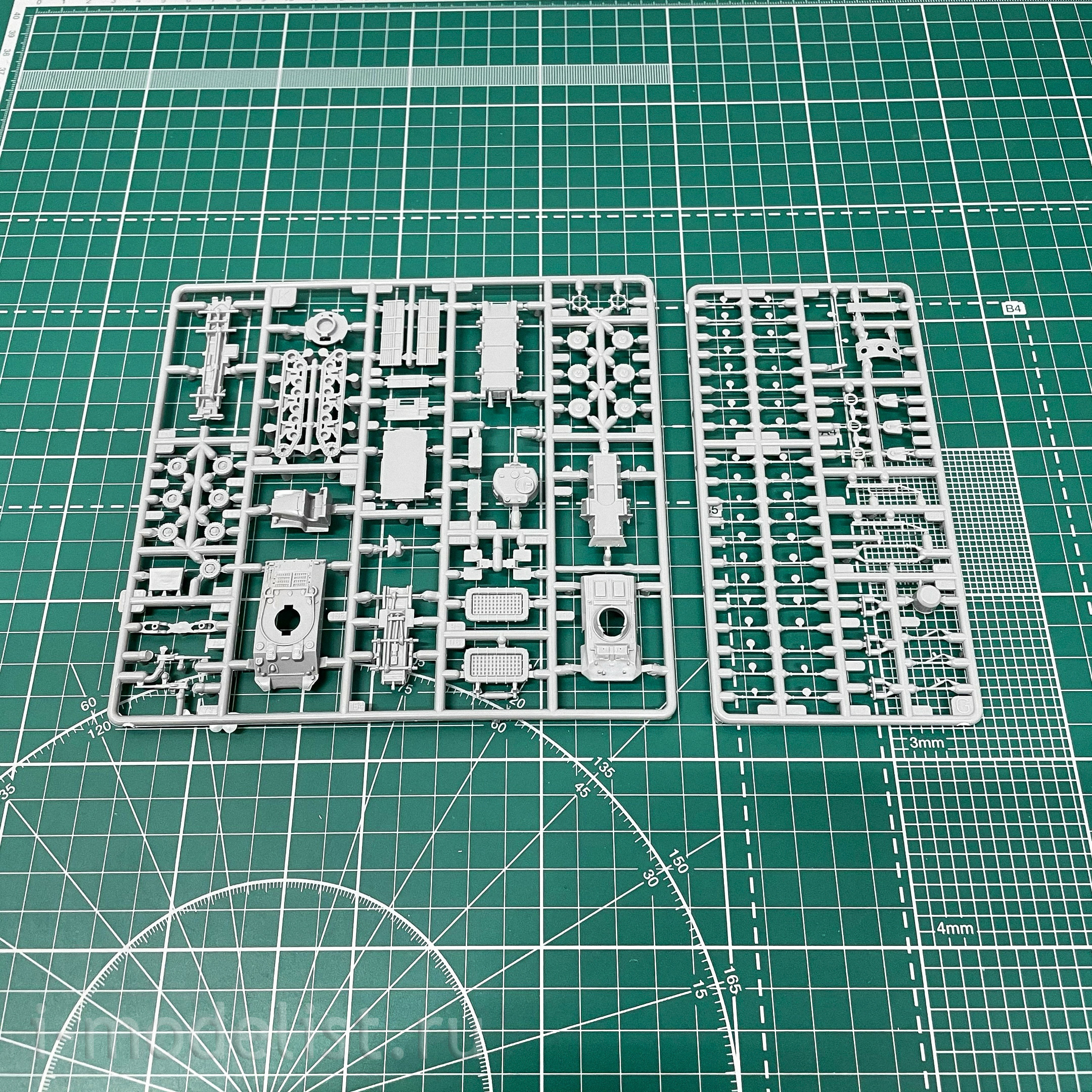 05169 Revell 1/144 US Navy Landing Ship medium (Bofors, 40 mm X-ray gun)