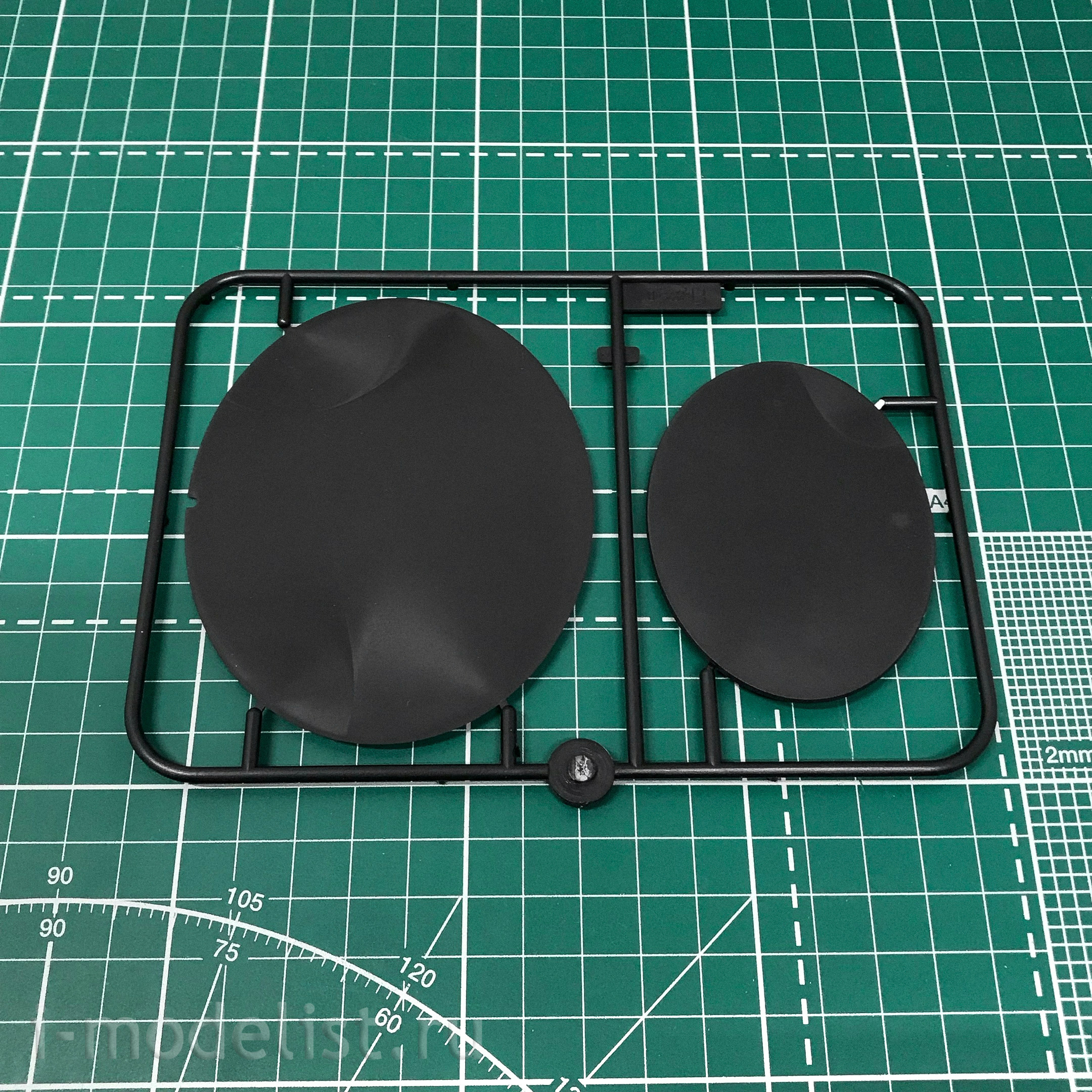 16303 ICM 1/16 Figure, Roman Gladiator