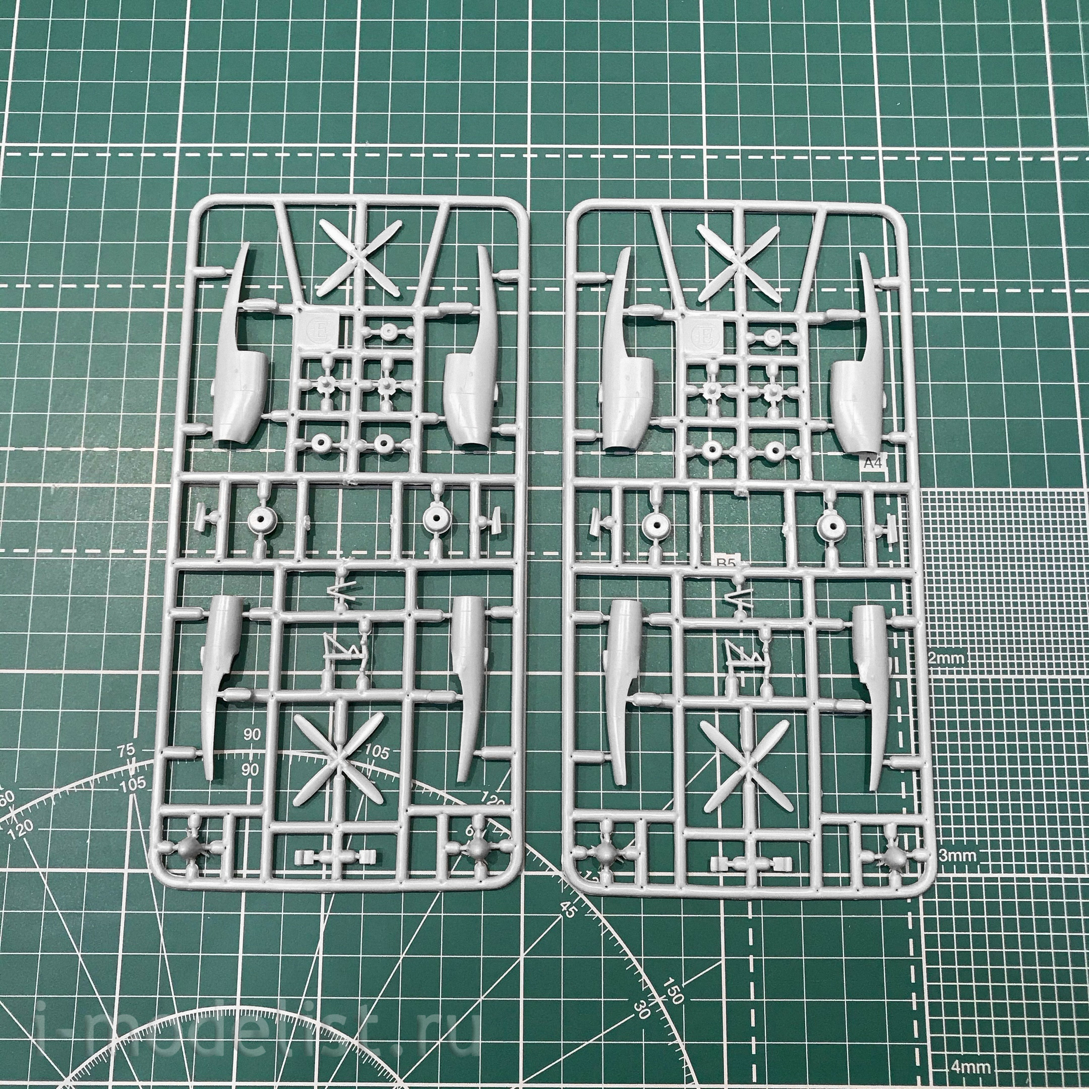 14466 Orient Express 1/144 Passenger airliner Il-18V
