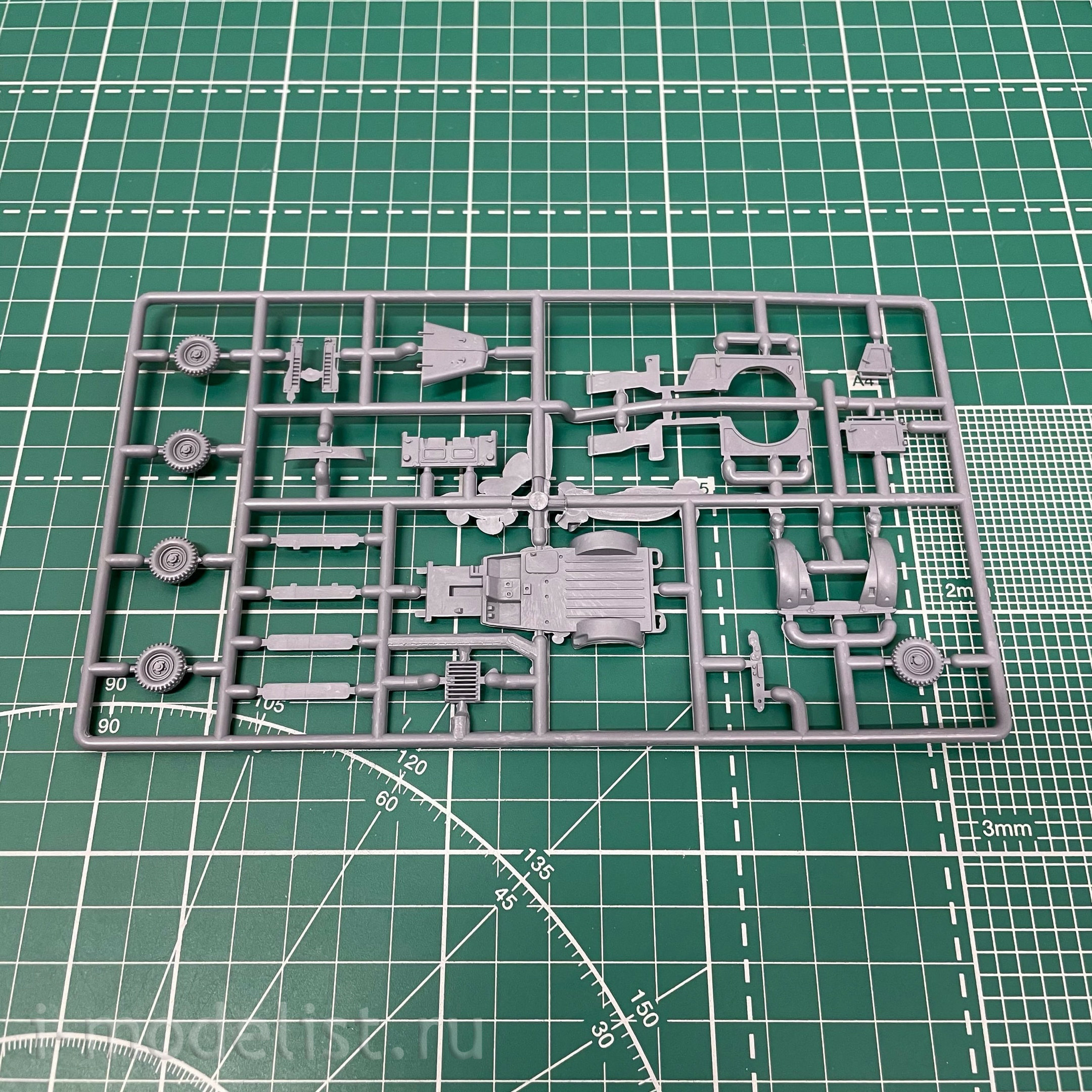 GR72Rk025 Gran 1/72 Army SUV G@Z-69A with Awning