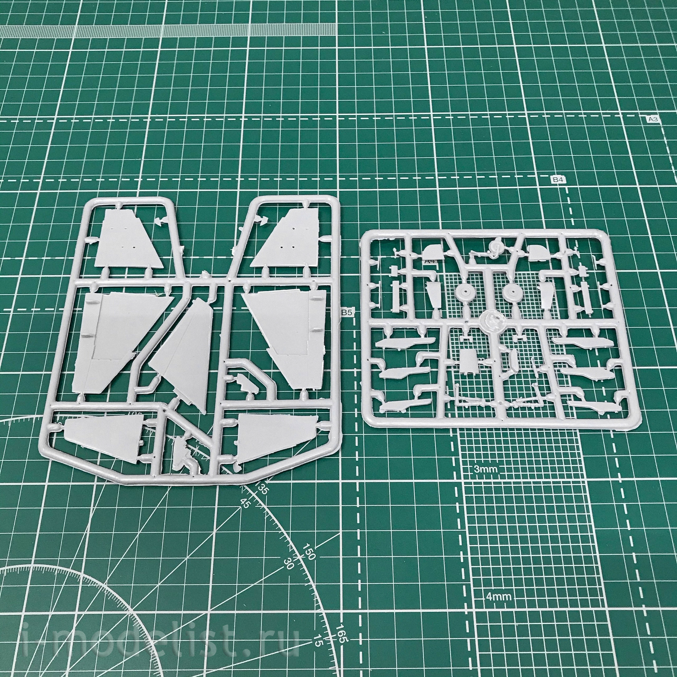 7293 Amodel 1/72 Yakovlev Yak-130D