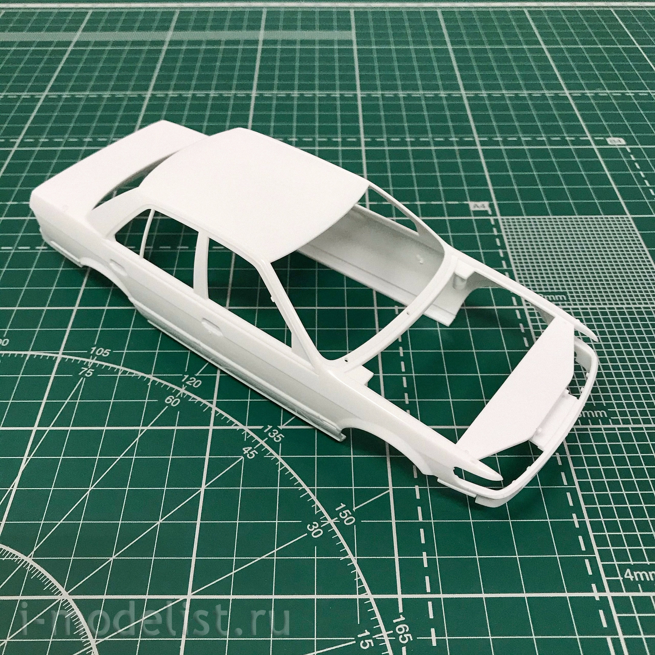 21133 Hasegawa 1/24 Car Nissan Bluebird 4Door Sedan SSS Attesa Limited (U12) Early (1987)