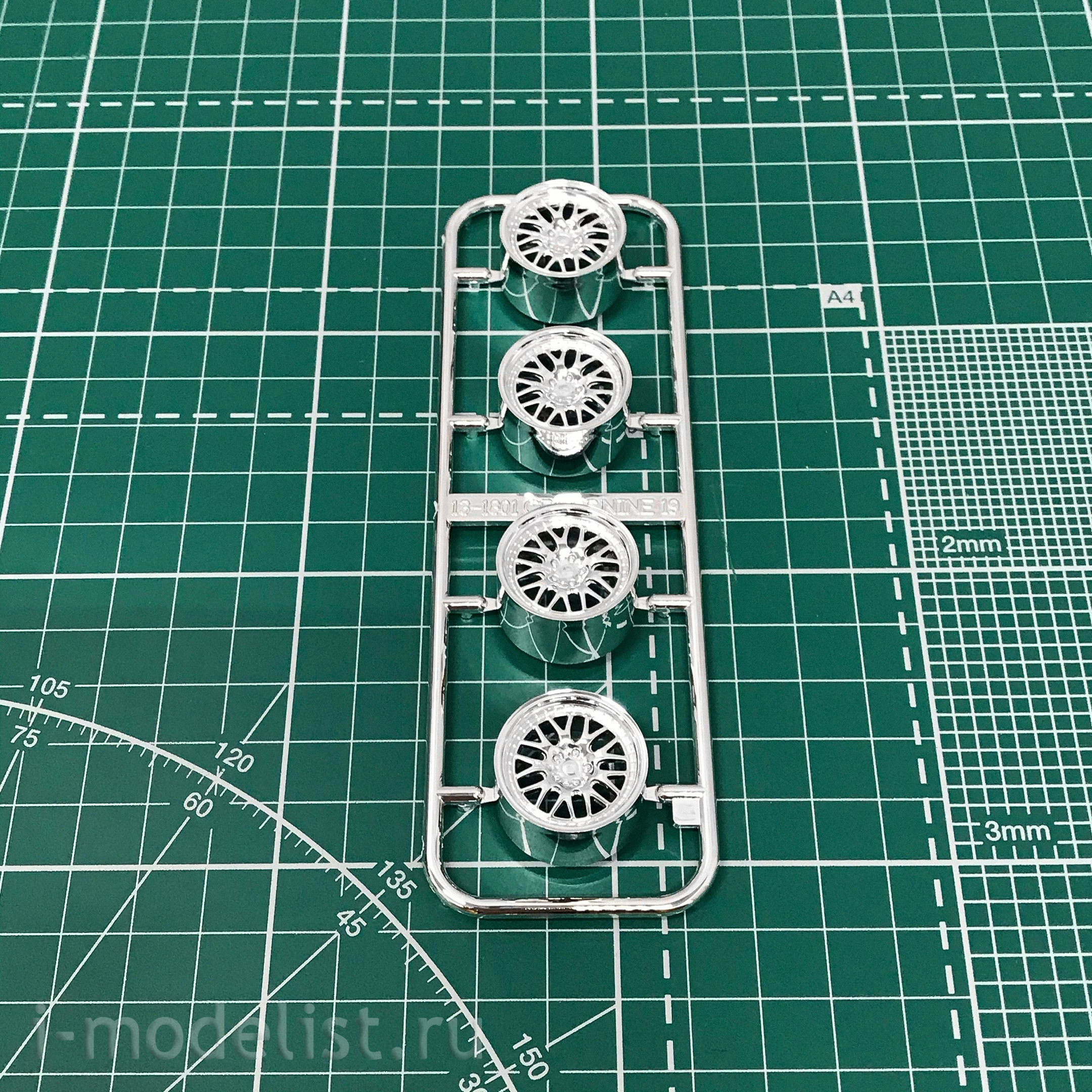 06114 Aoshima 1/24 wheel Set K-Break Hybreed Cross Nine 19inch
