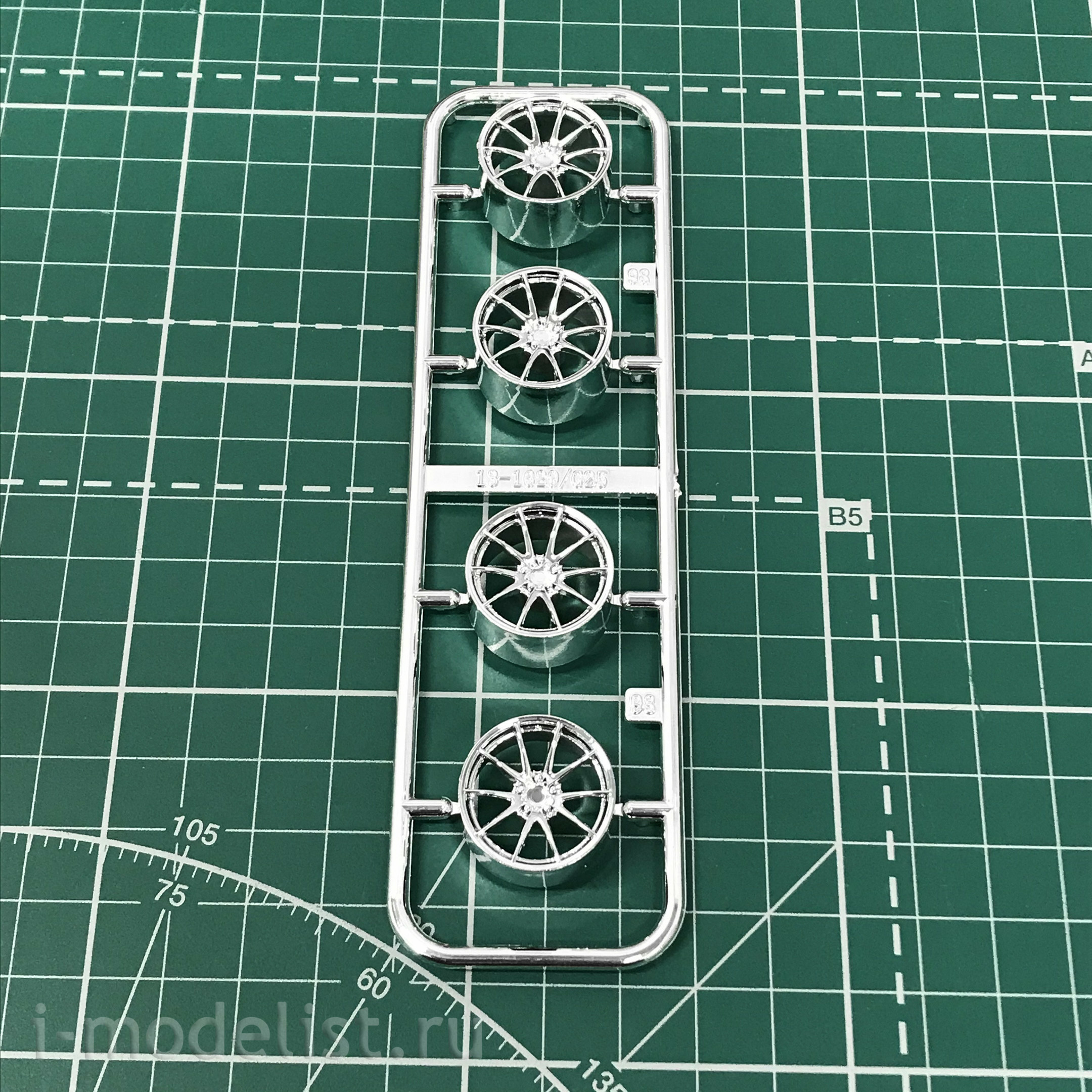 06118 Aoshima 1/24 Wheel Set Volk Racing G25 18inch
