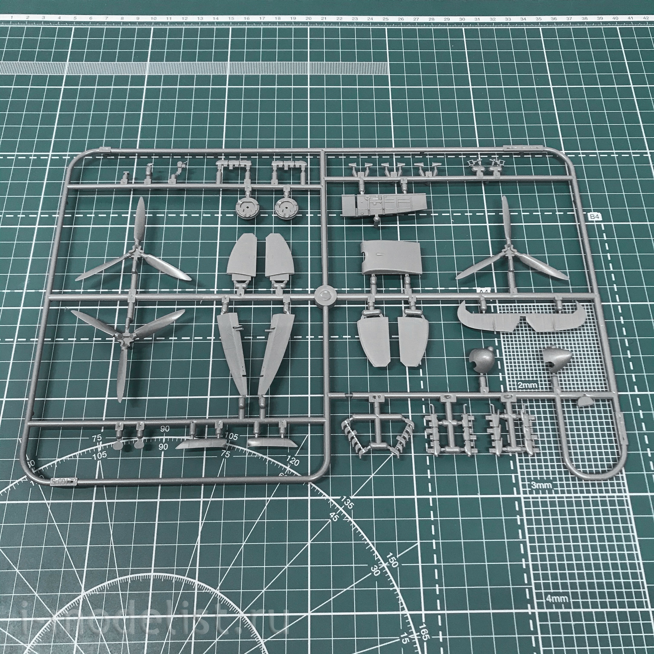11146 Eduard 1/48 Scale Model SPITFIRE STORY: Tally ho! DUAL COMBO