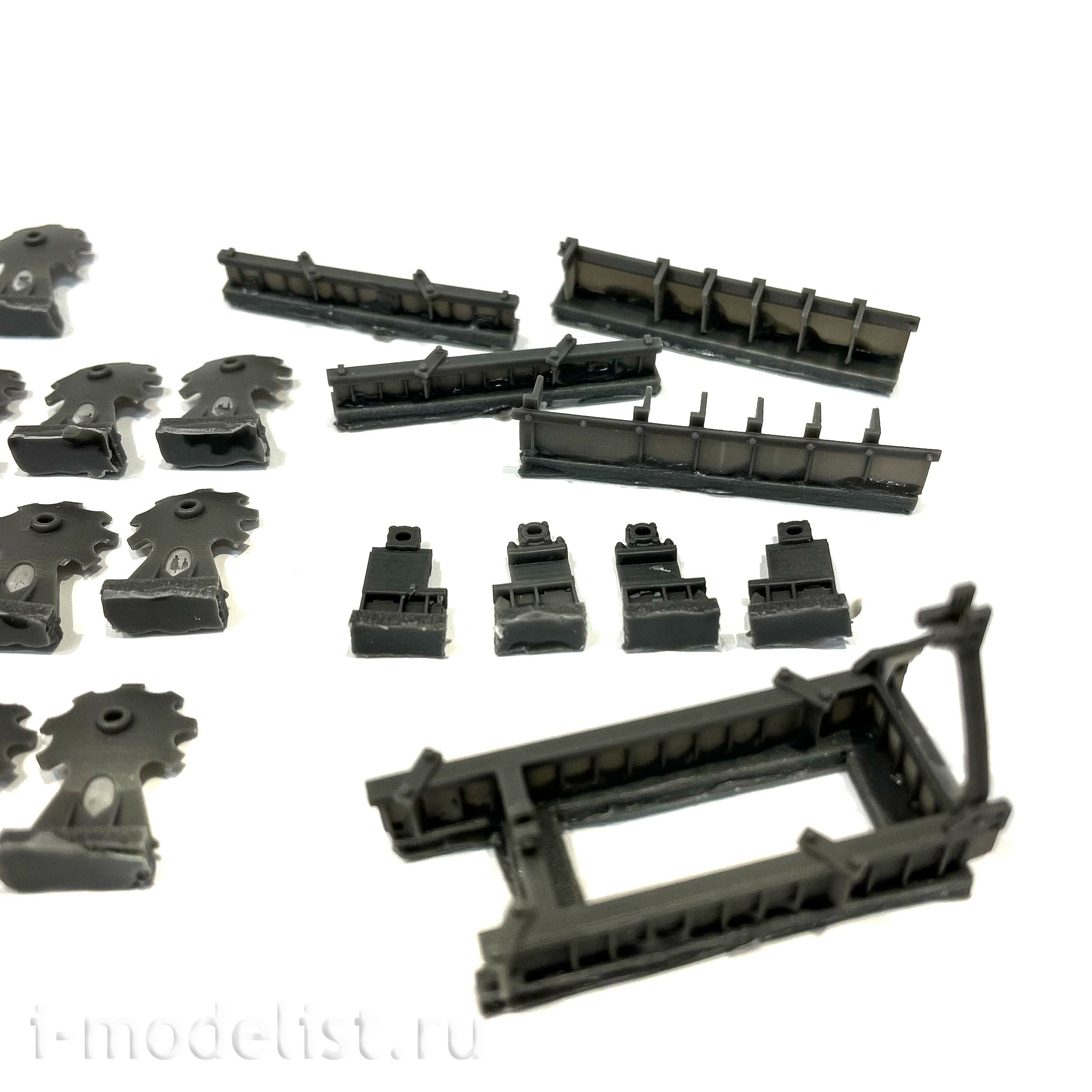 35039 GunTower Models 1/35 Agricultural Equipment. Kit 4