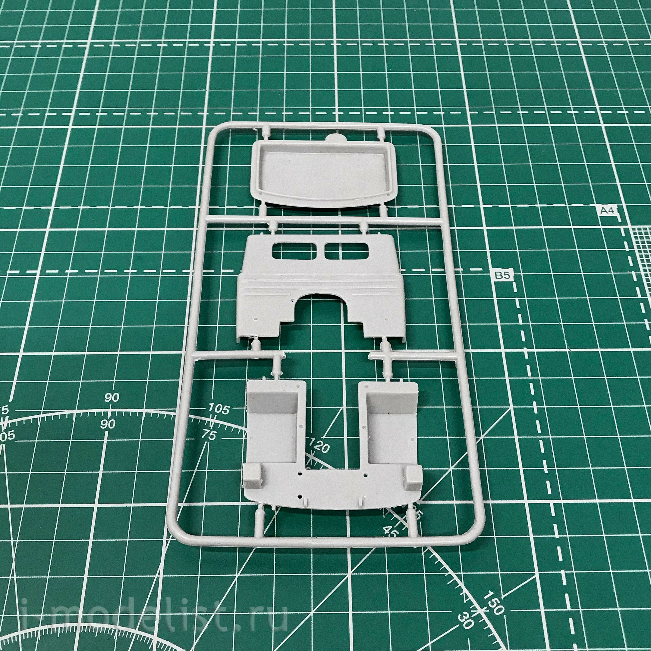 35403 AMG 1/35 Soviet car 