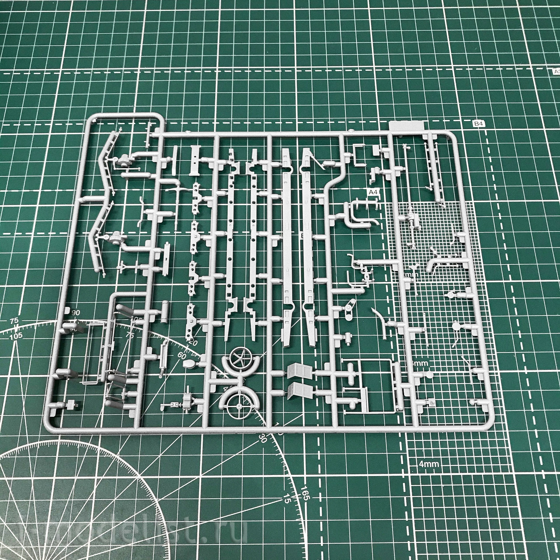35110 ICM 1/35 German armored control vehicle Sd. Kfz. 247 Ausf. B