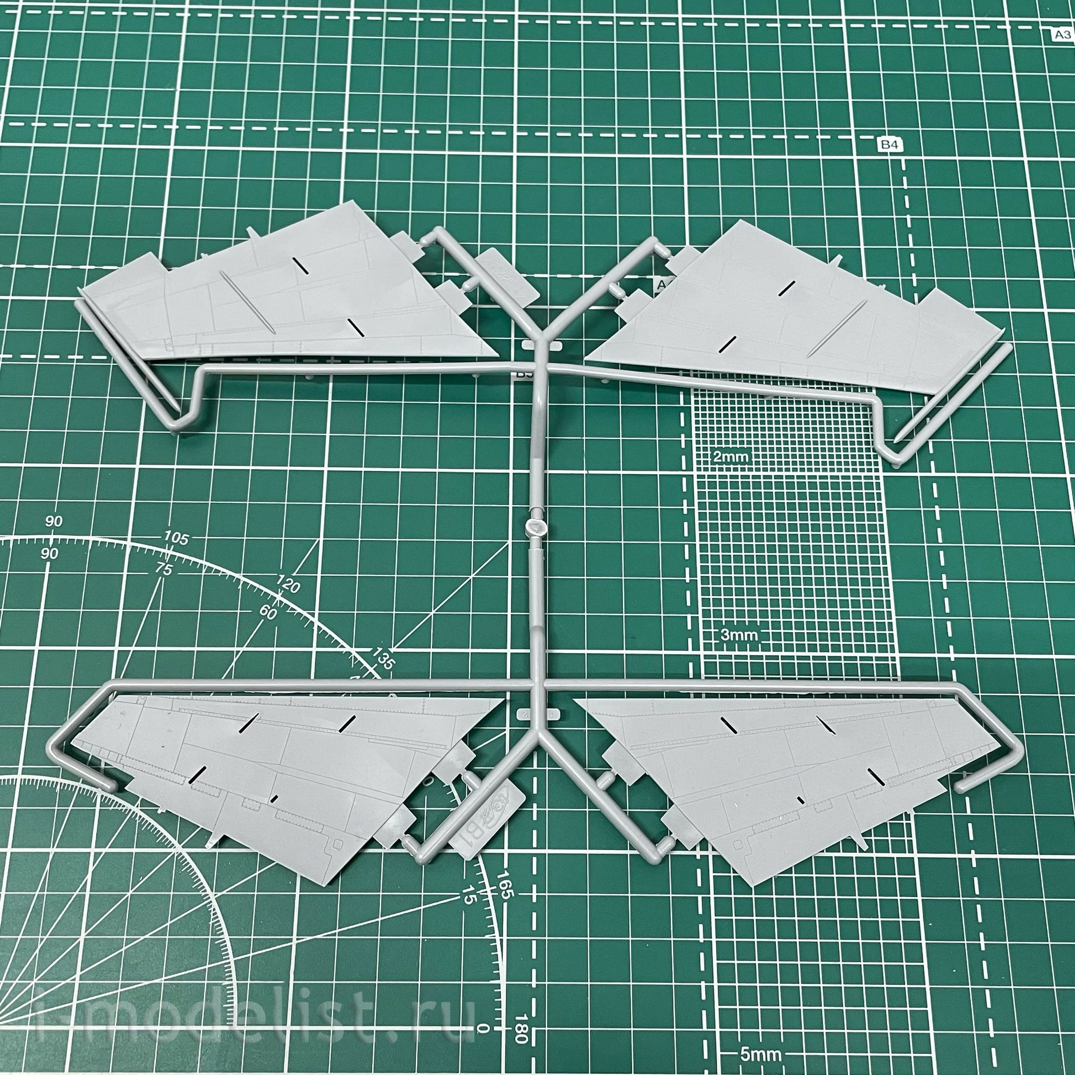 72178 ICM 1/72 MiGG-25PU, Soviet training aircraft