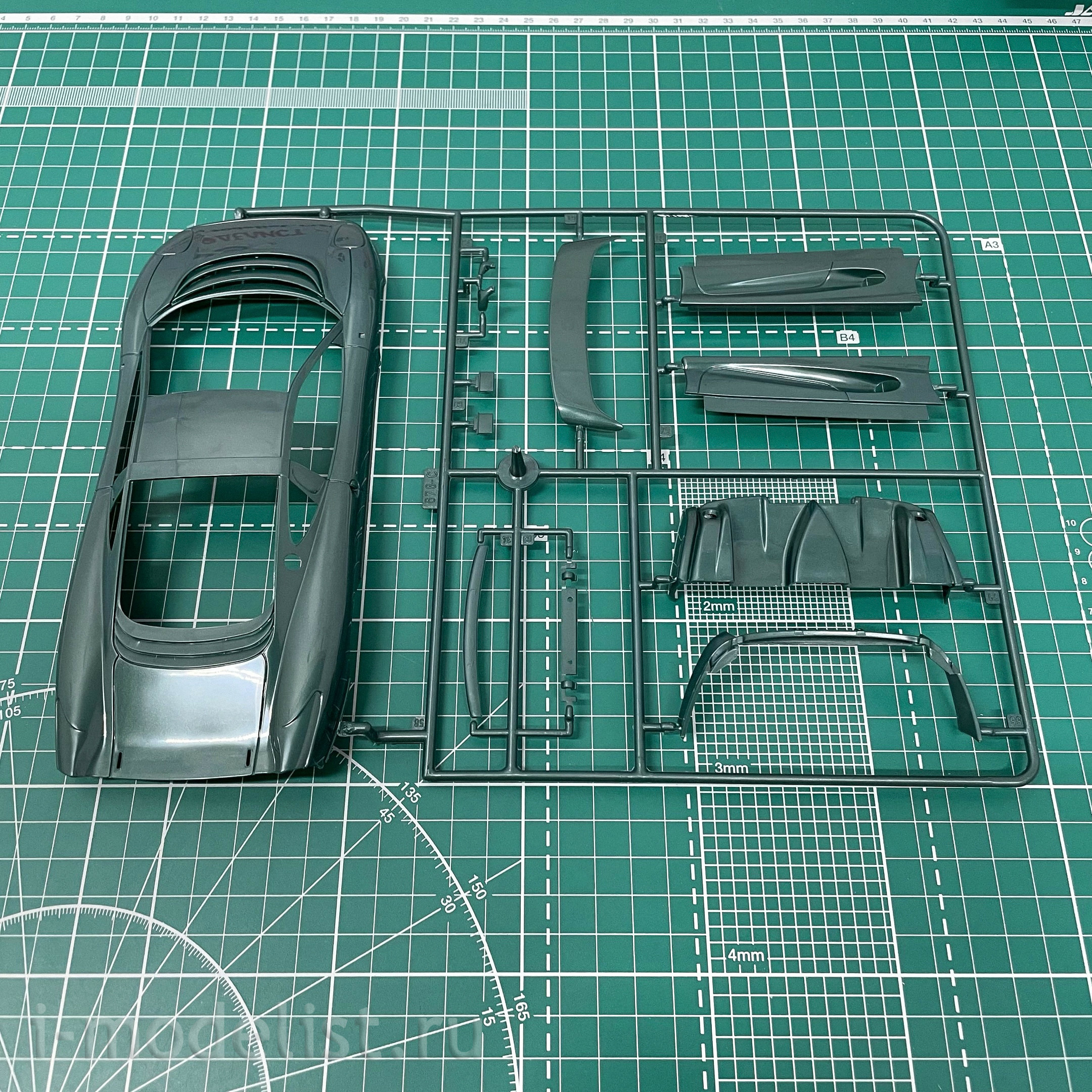 3631 Italeri 1/24 Jaguar XJ 220 Car