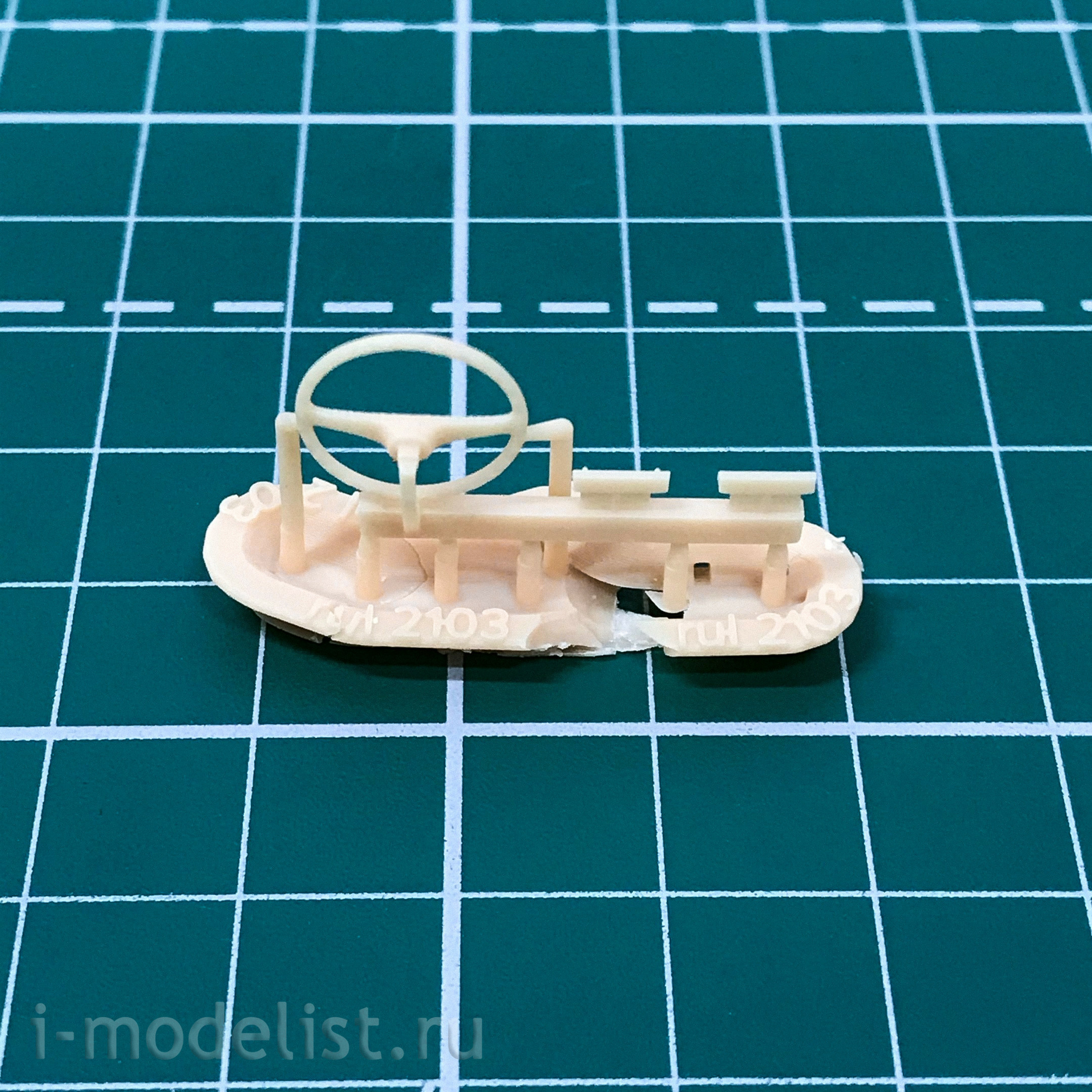 35012 GunTower Models 1/35 Soviet passenger car Kit 5 (2106), solid body