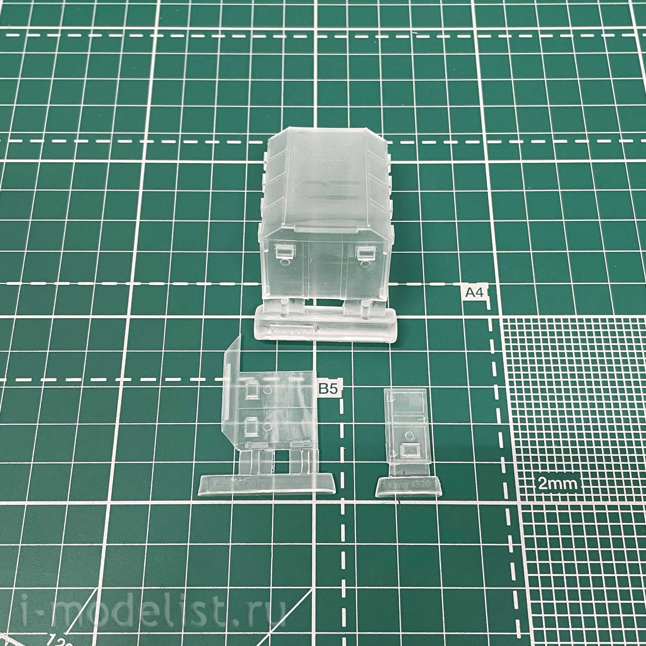 GR72Rk037 Face 1/72 Armored Cab for U-4320 Zvezda V