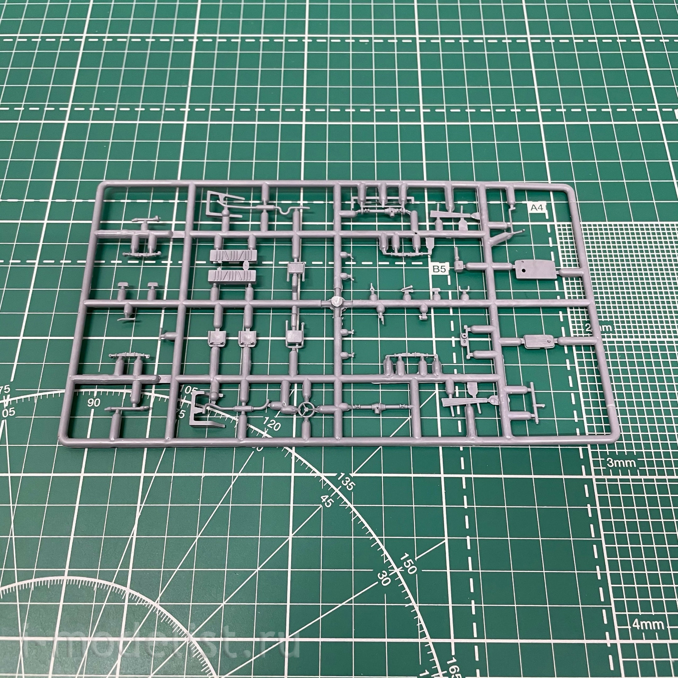 GR72Rk025 Gran 1/72 Army SUV G@Z-69A with Awning
