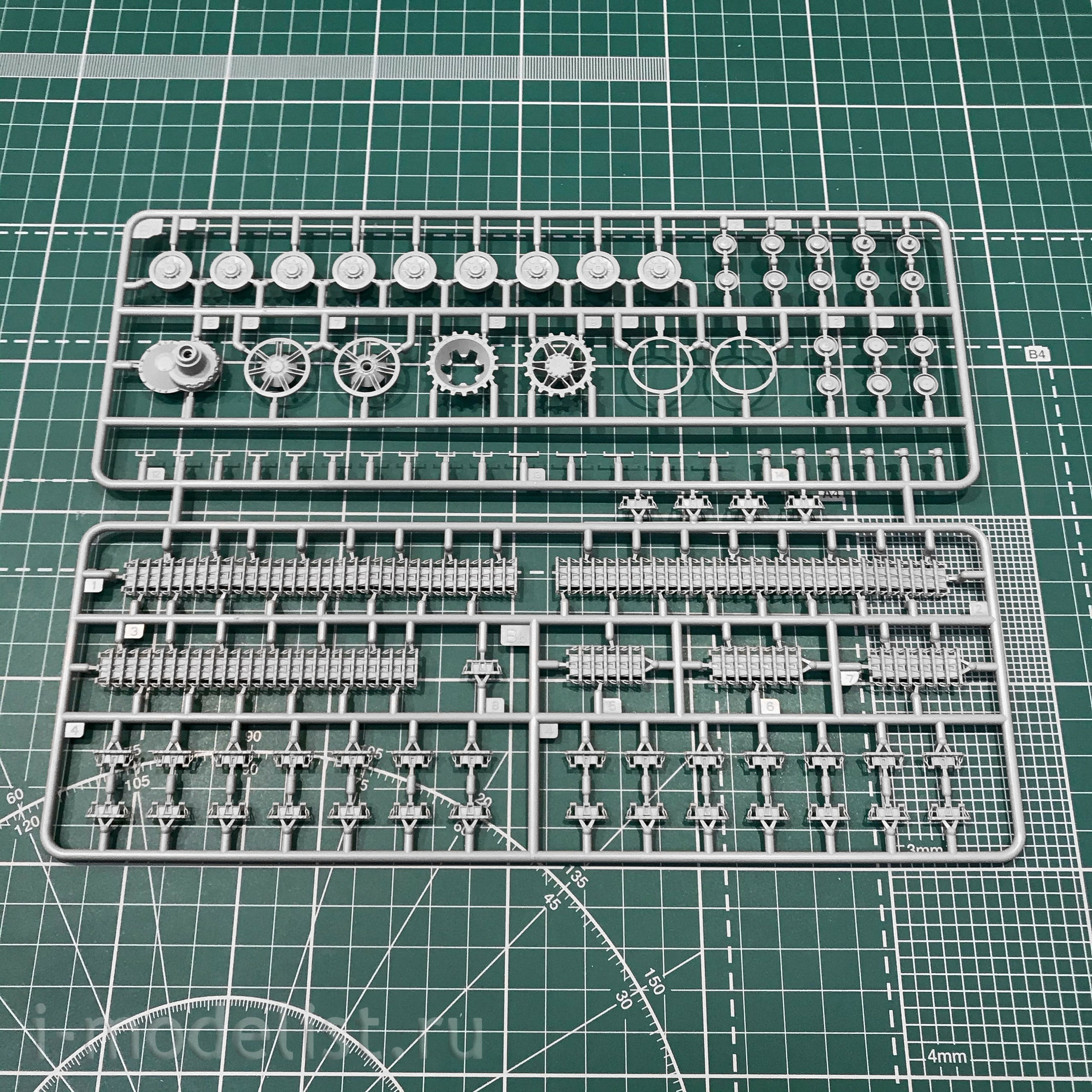 BT-008 Border Model 1/35 Pz.Kpfw.IV Ausf.J (Late)