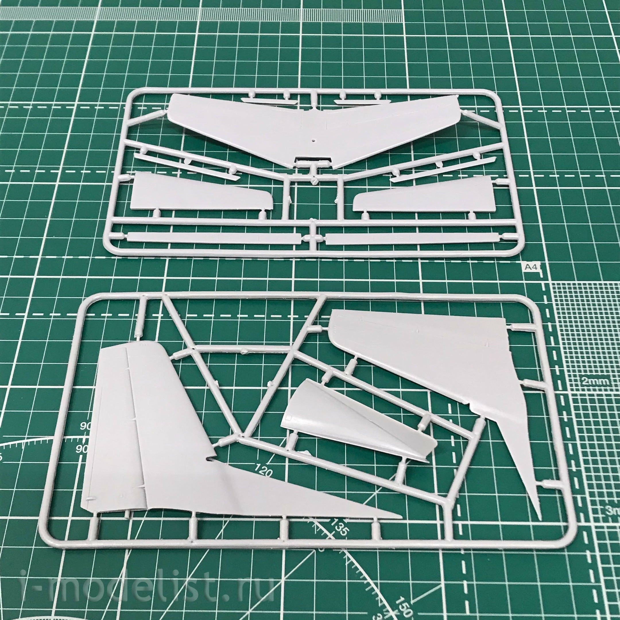 72160-01 Amodel 1/72 Antonov An-24T