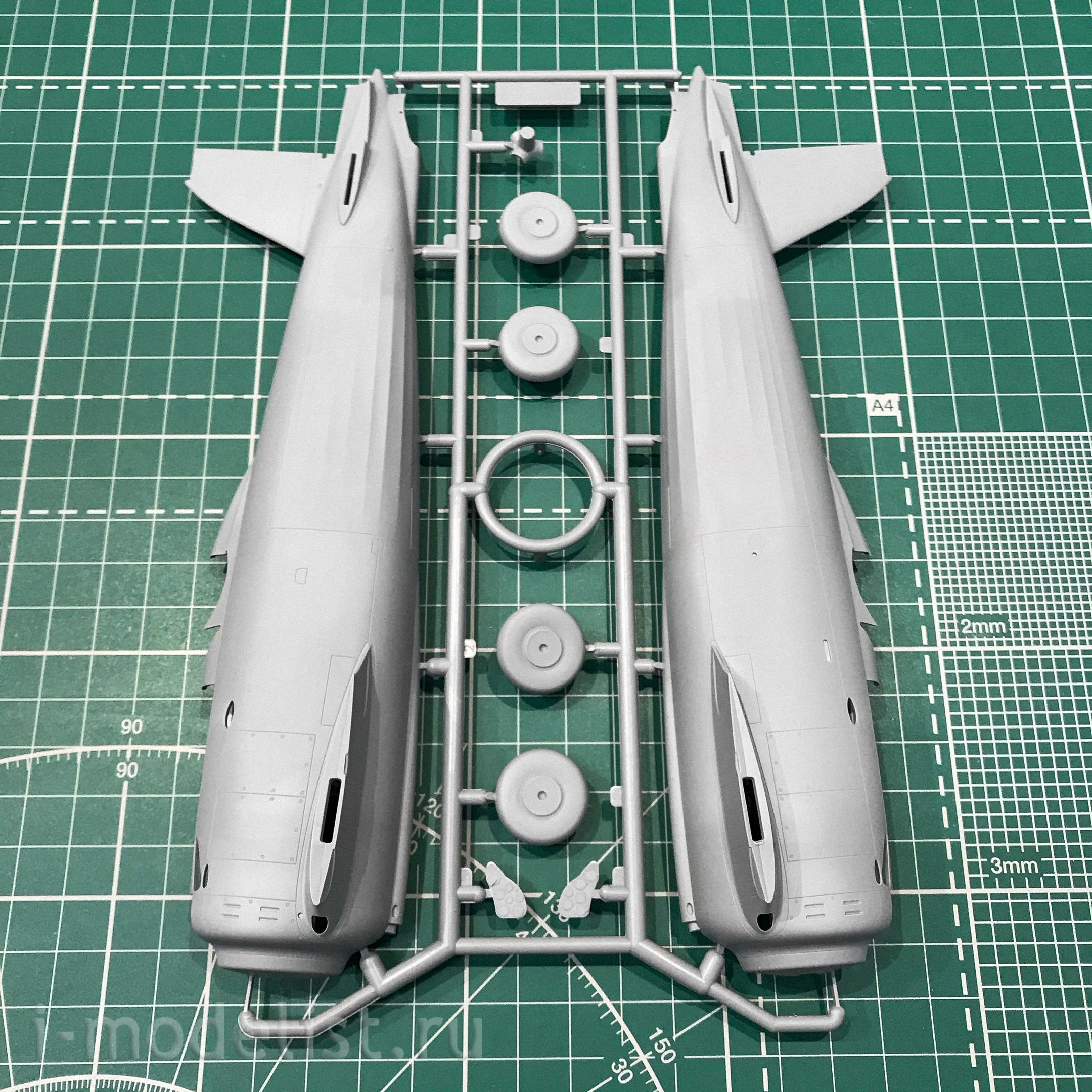 32021 1/32 ICM CR. 42 LW Assault aircraft of the German air force II CF