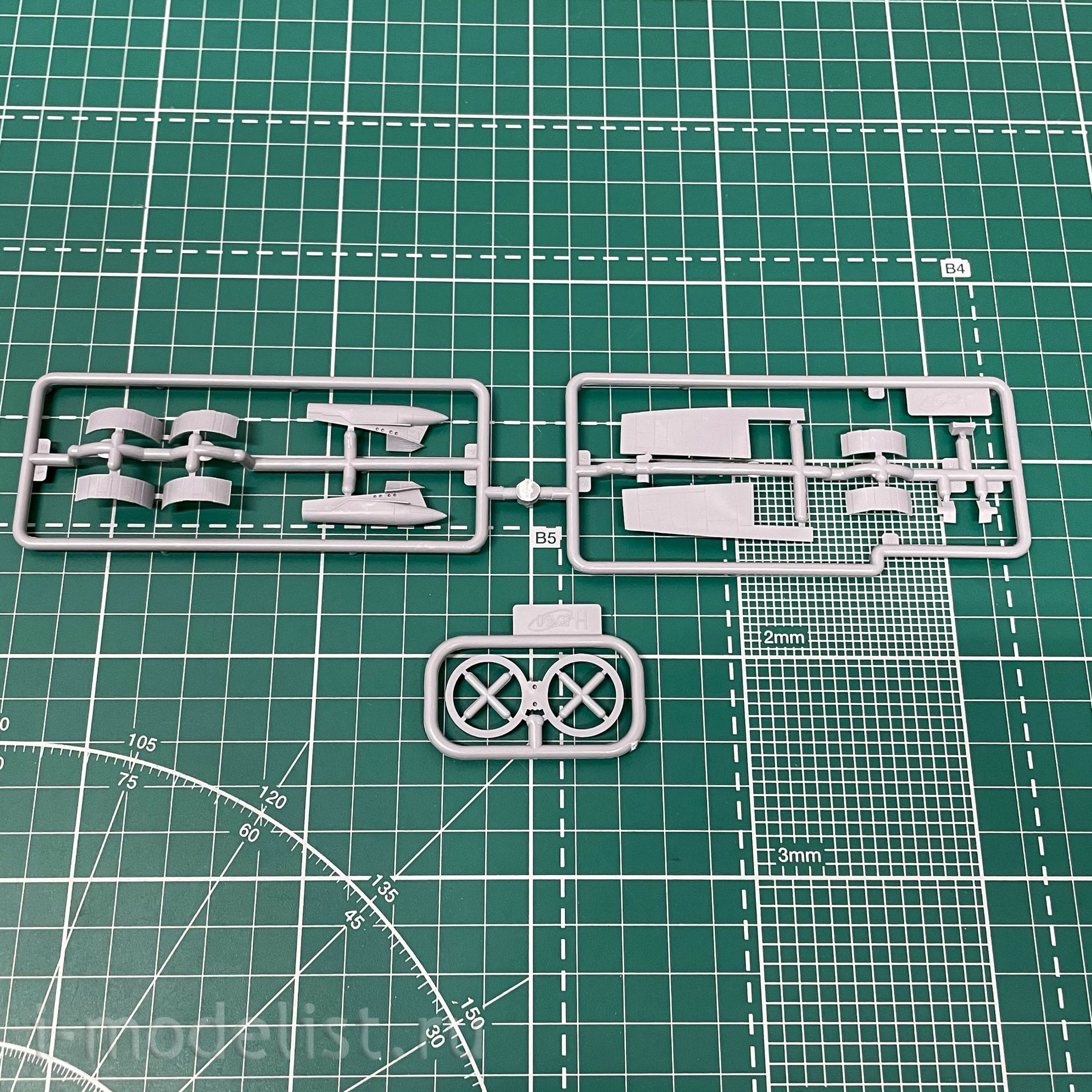 72178 ICM 1/72 MiGG-25PU, Soviet training aircraft