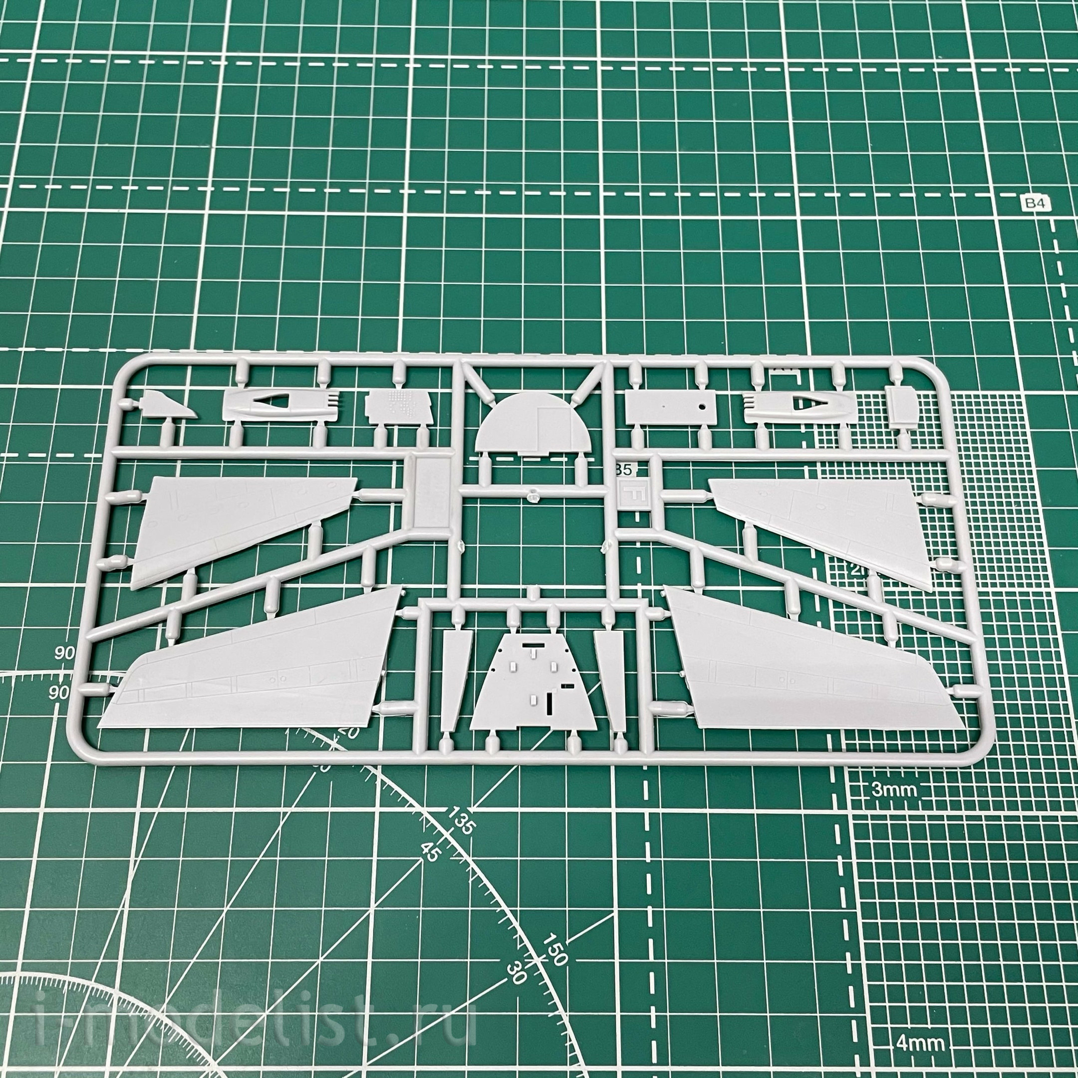 144146-3 Orient Express 1/144 Airliner A300B4 LAKER SKYTRAIN