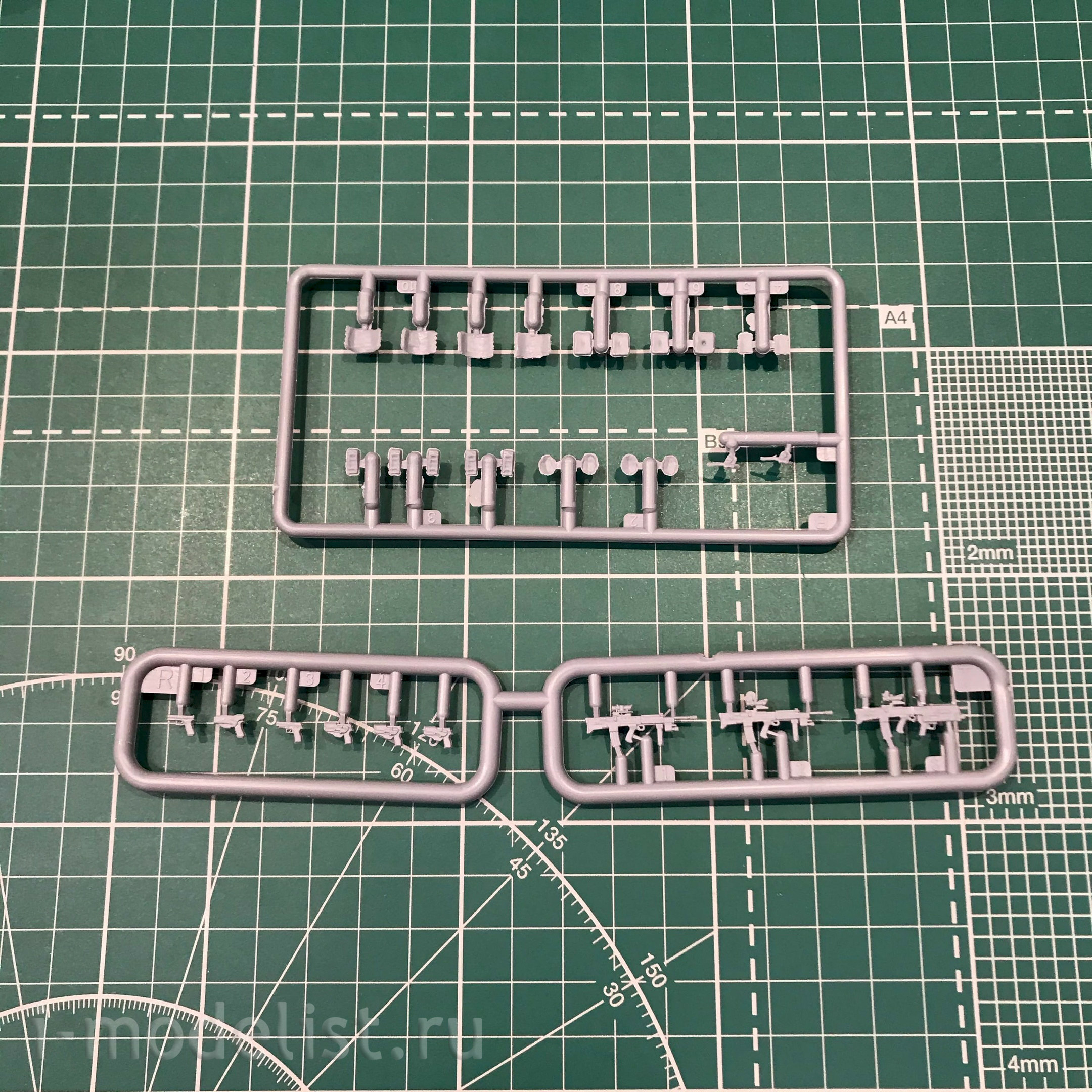 35GM0035 Gecko Models 1/35 British ATMP w/Rescue Stretchers