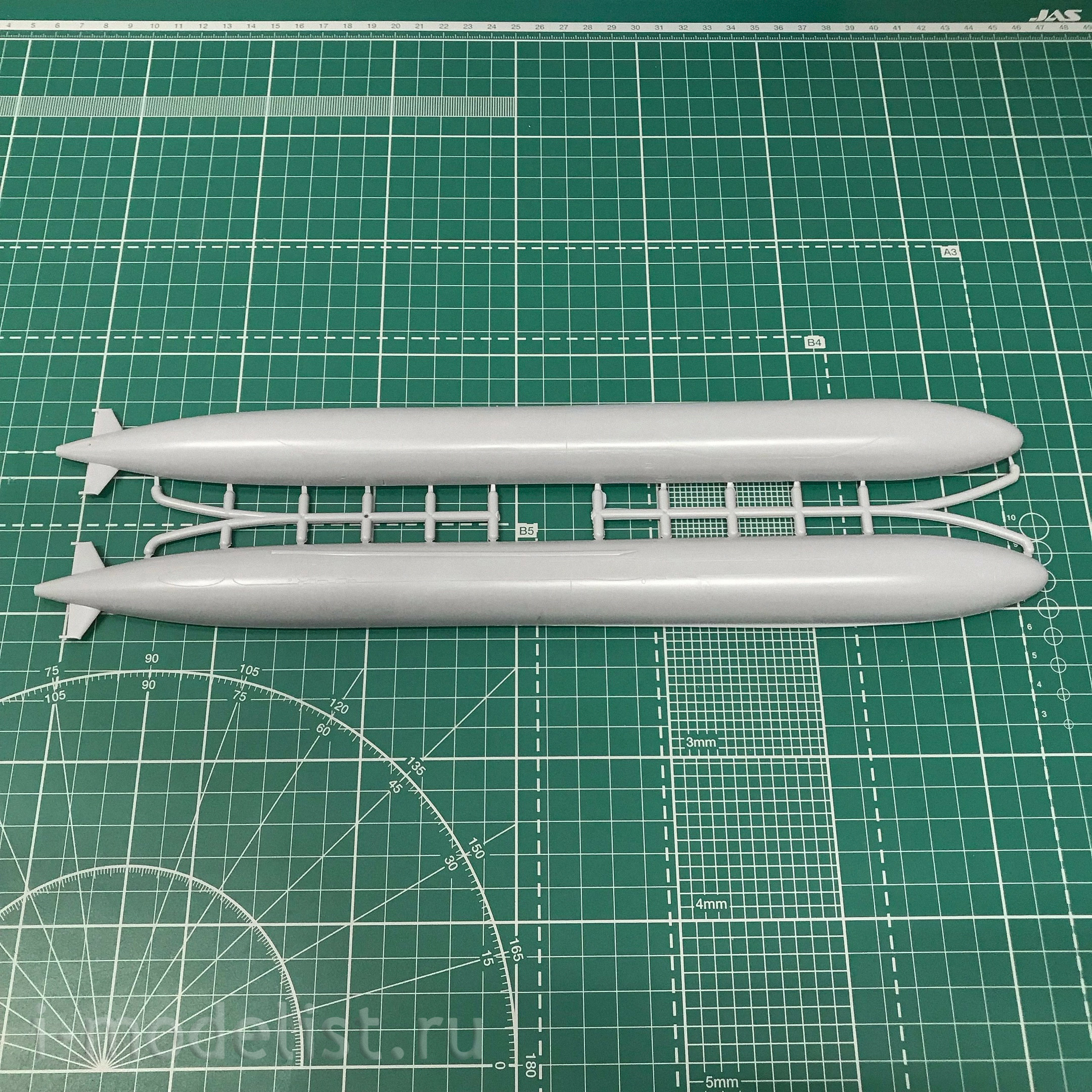 350-039 Microcosm 1/350 Submarine SSN-683